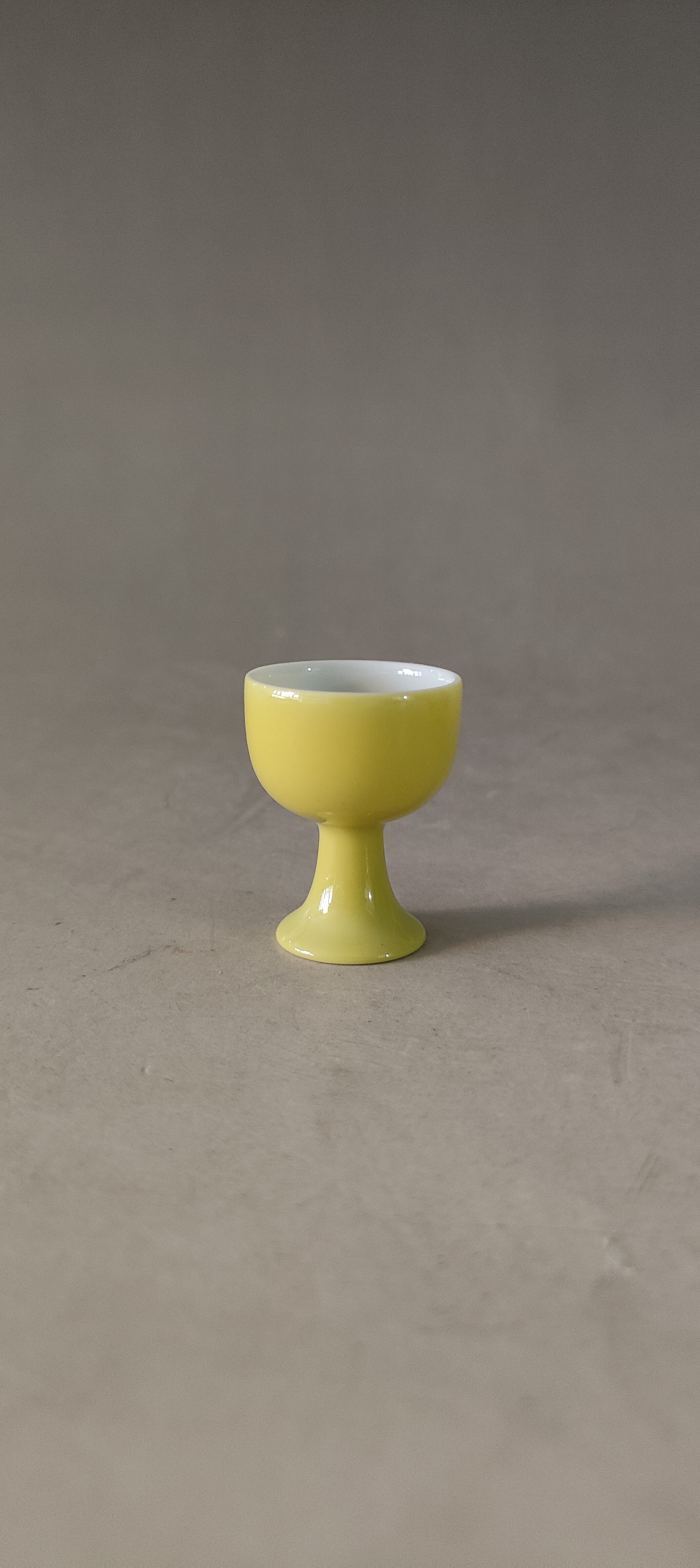 清雍正柠檬黄釉高足杯