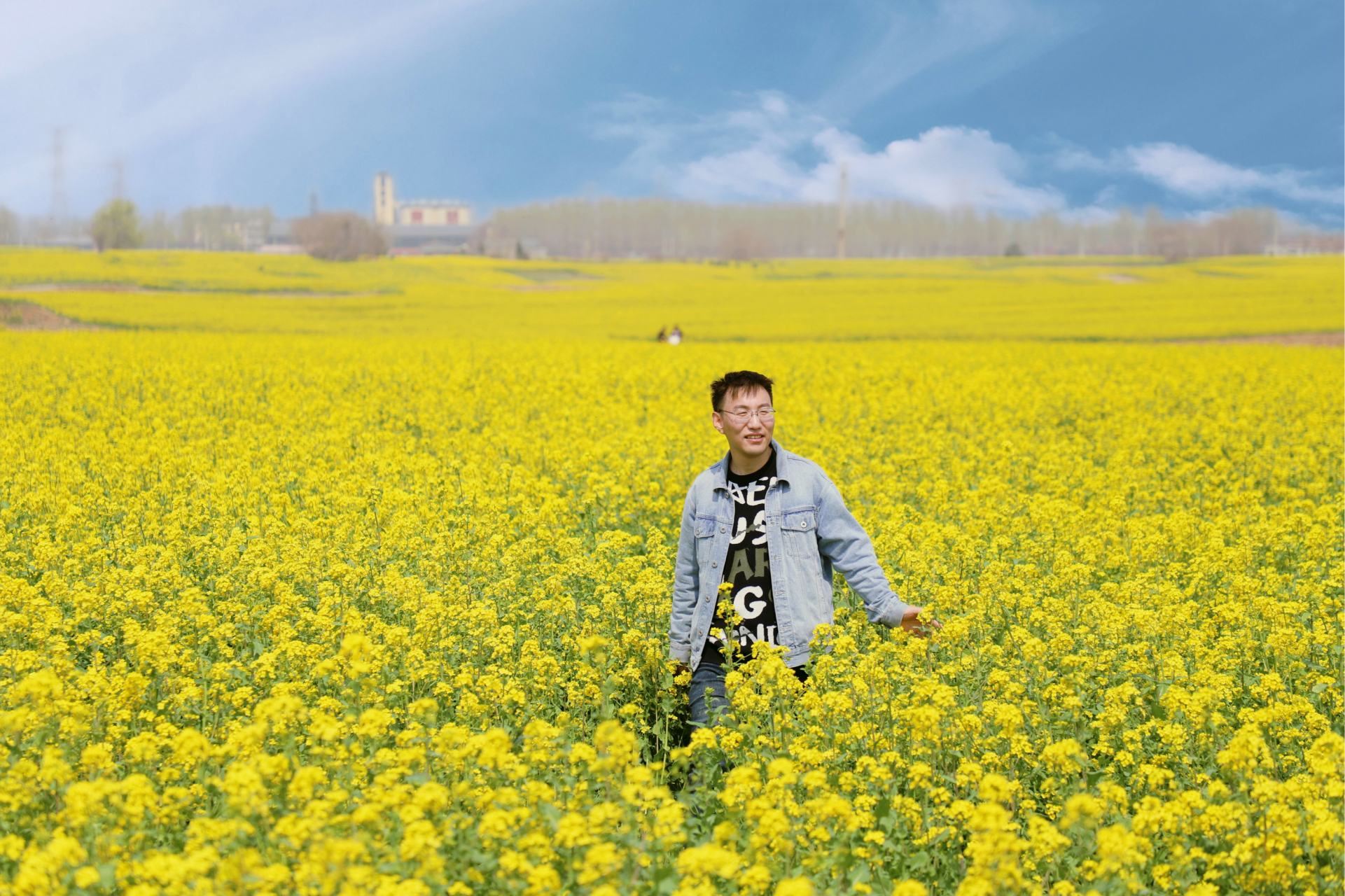 金沙河红薯岭油菜花赏花季# 邢台沙河万亩油菜花海盛开,免门票还送水