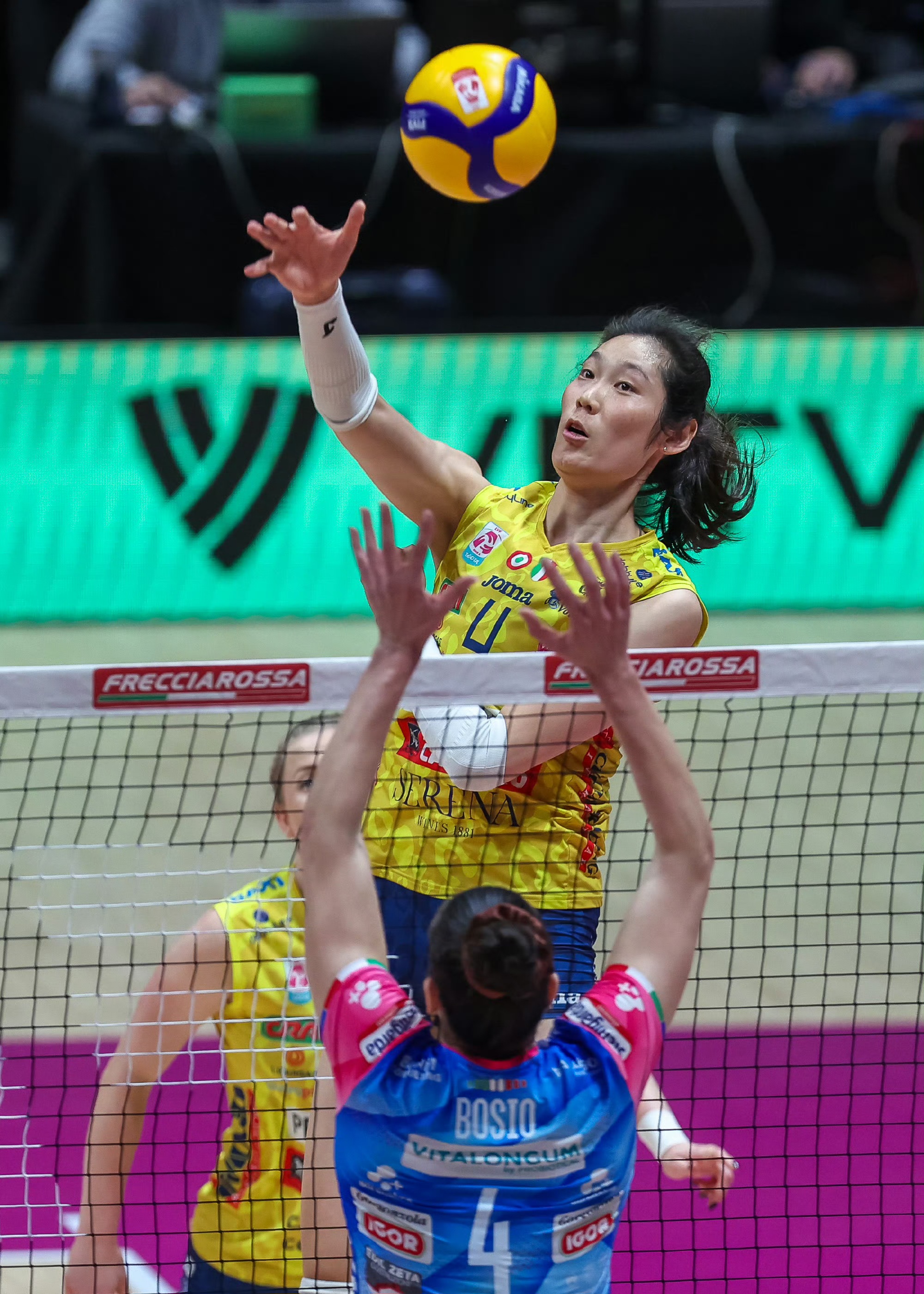 不是她扣球多狠,是她不扣球也赢