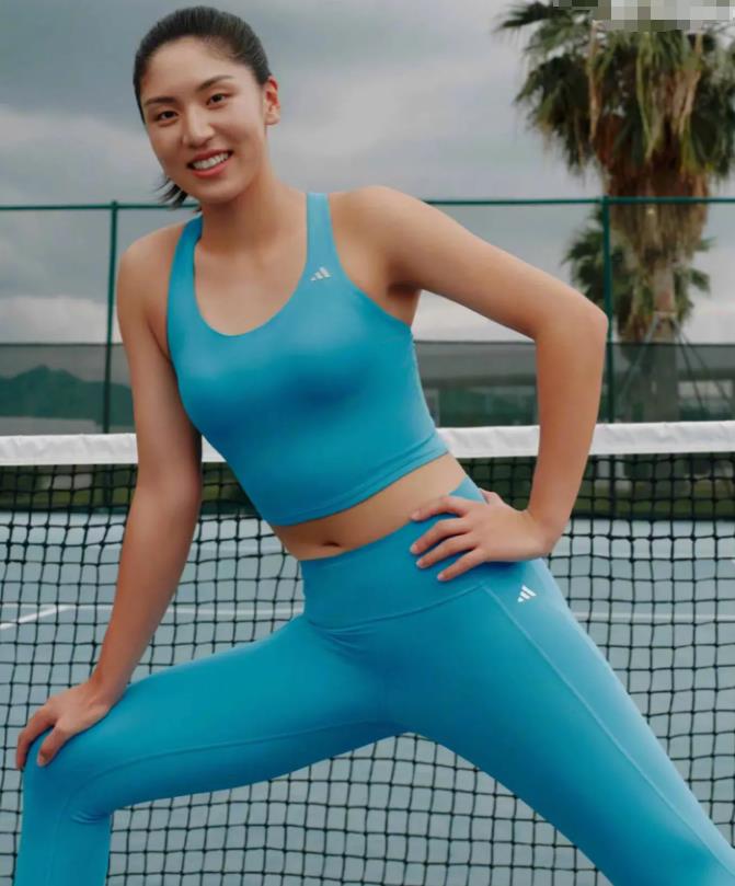 比如之前的库尔尼科娃,莎拉波娃,国内的王欣瑜