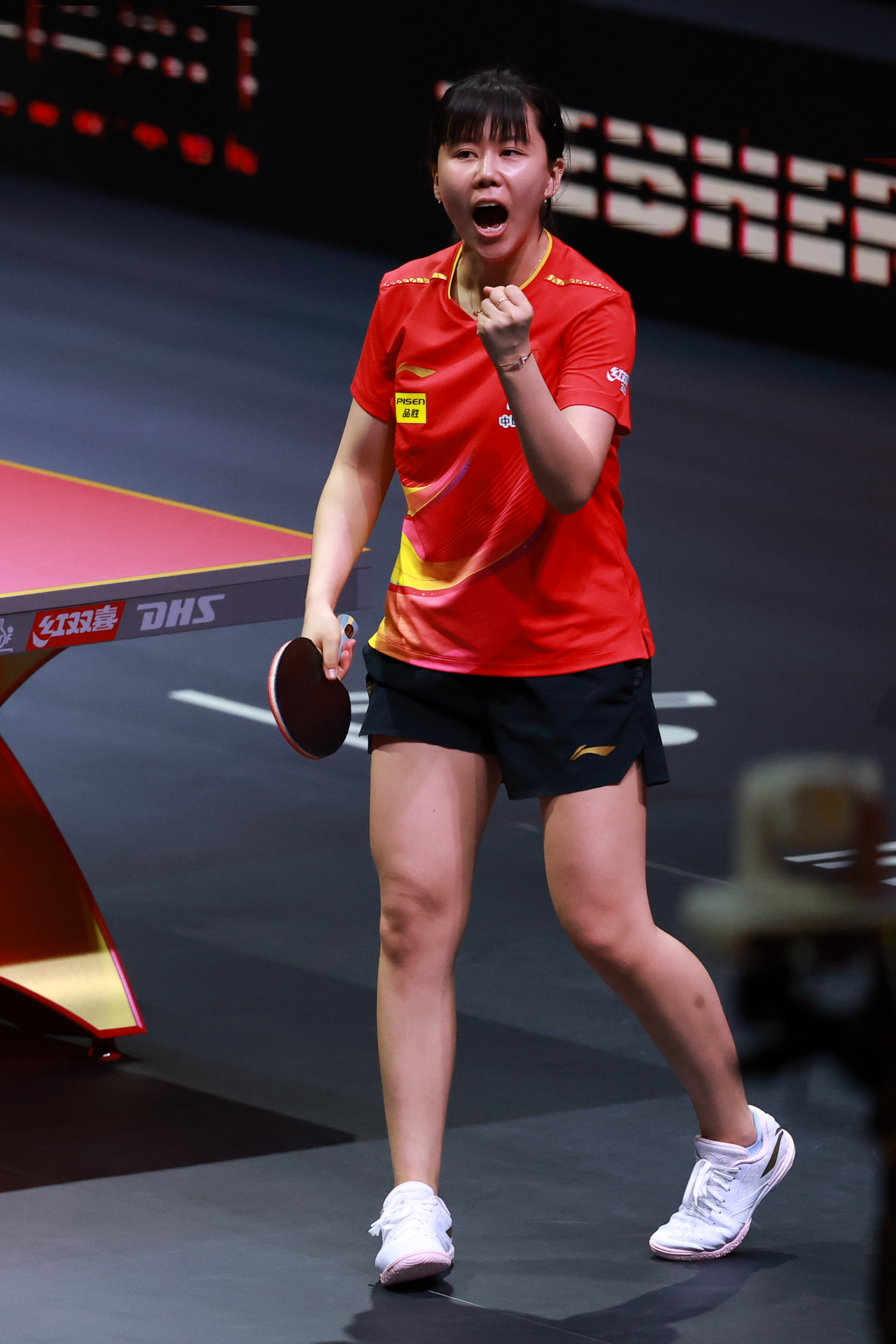陈幸同又赢了剻曼,我感觉她输了不该输的,但她想赢谁也陈幸同乒乓球女