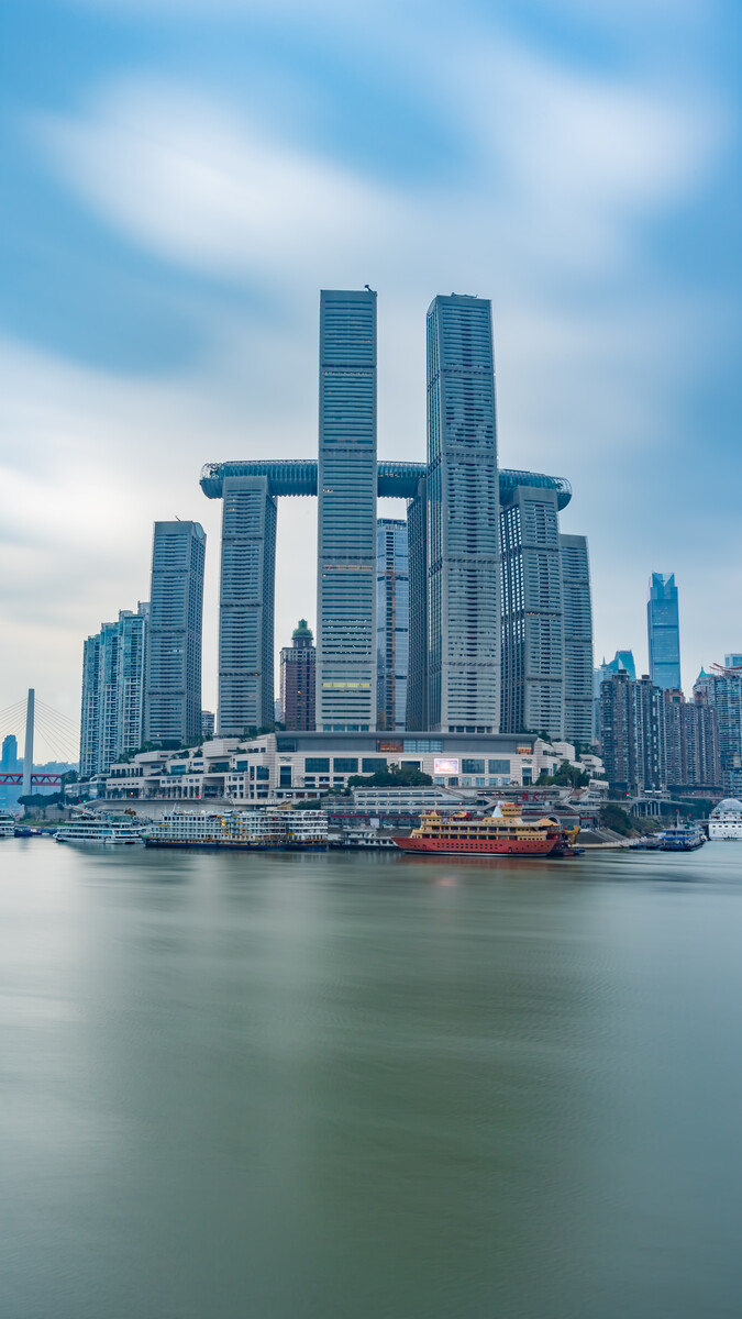 住宿建议92: 1,解放碑是重庆标志性建筑,最好住在附近,美食多