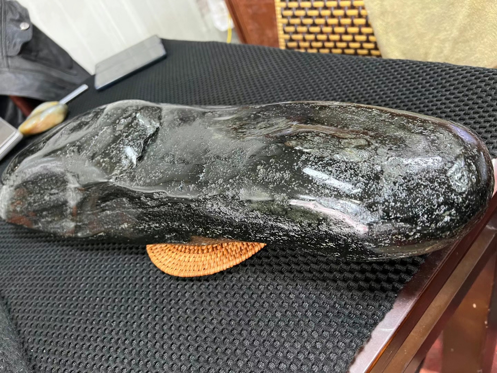 新疆和田玉黑碧玉籽料原石19kg52*21*12cm#和田玉猫眼碧玉貔貅把件135