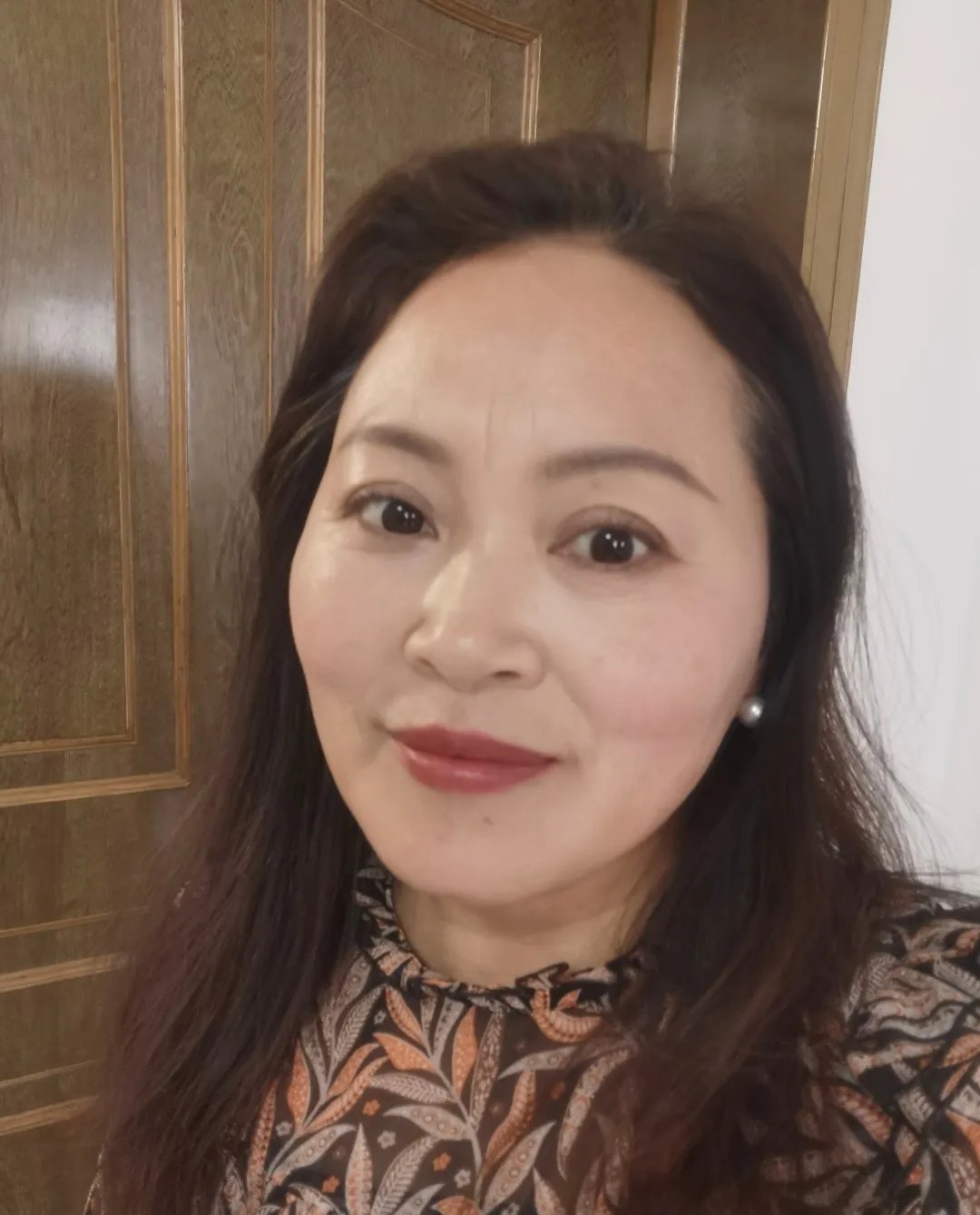 你们看看,这女的像50岁的