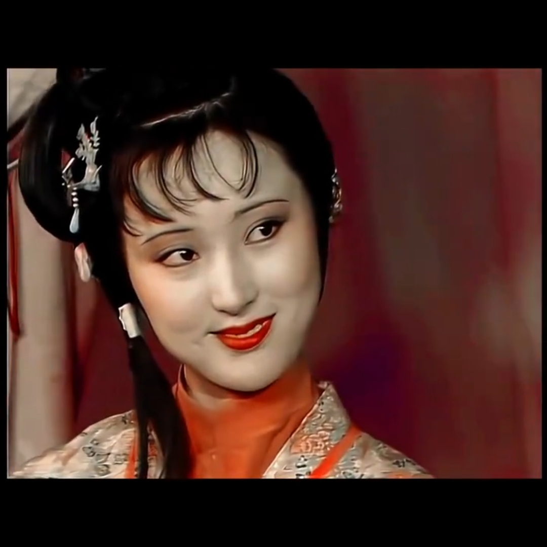 — 两弯似蹙非蹙罥烟眉,一双似泣非泣含露目