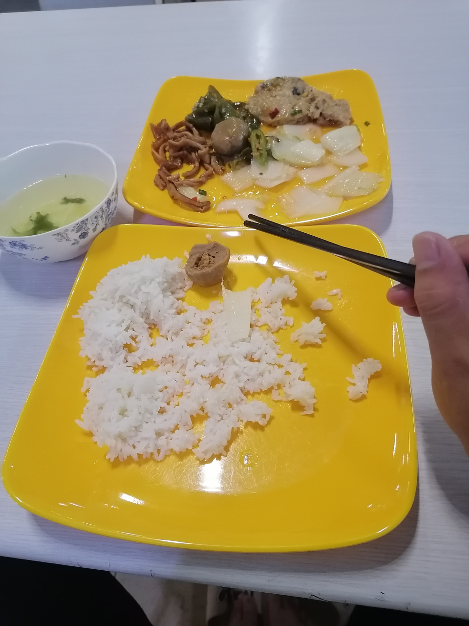 东莞高埗卡士莫伙食又贵又差 好难吃在,花钱这么多钱,好冤枉[大哭]