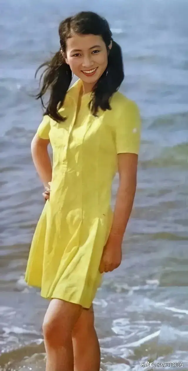 中主演富家小姐,蔡明演她贴身丫环