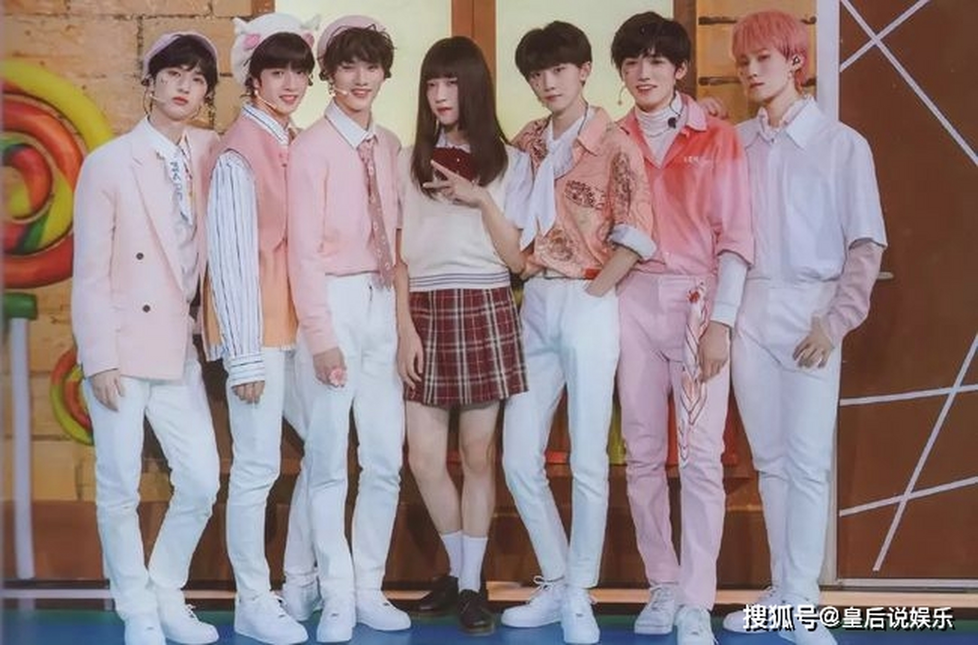 分享图片&tnt时代少年团女装