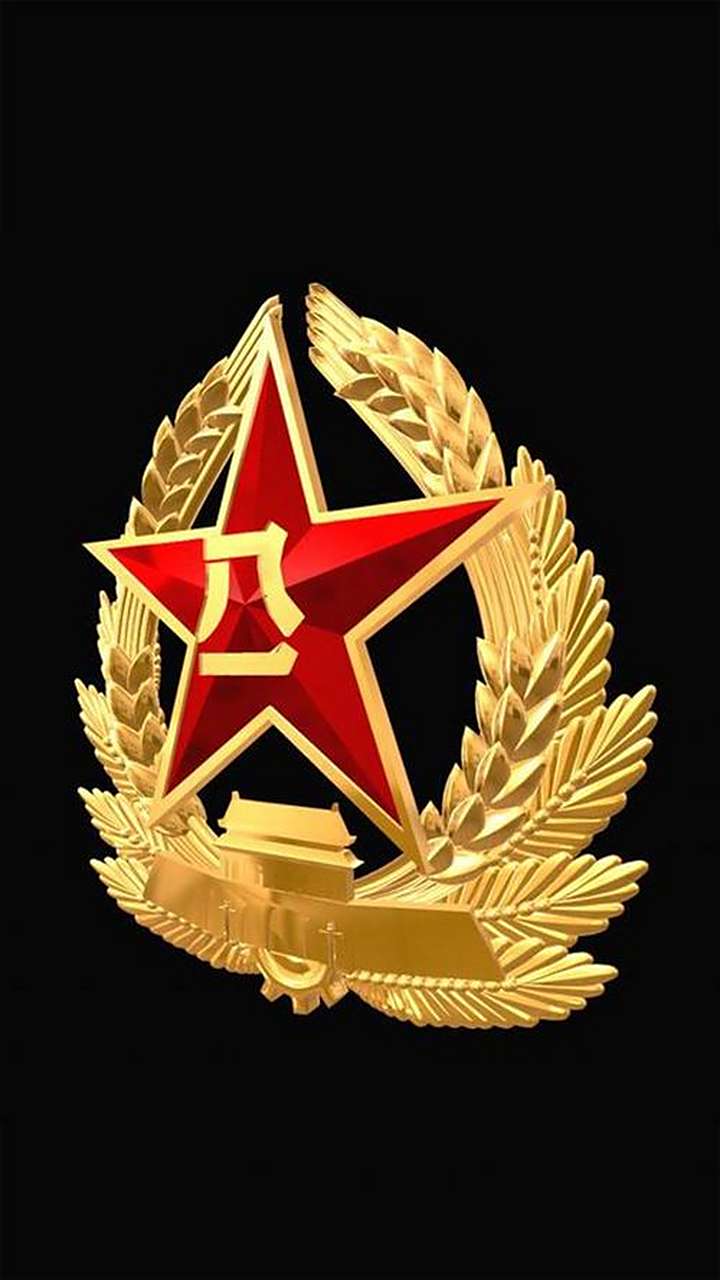 《八一建军节抒情》 八一军旗迎风飘,沙场点兵不动摇.