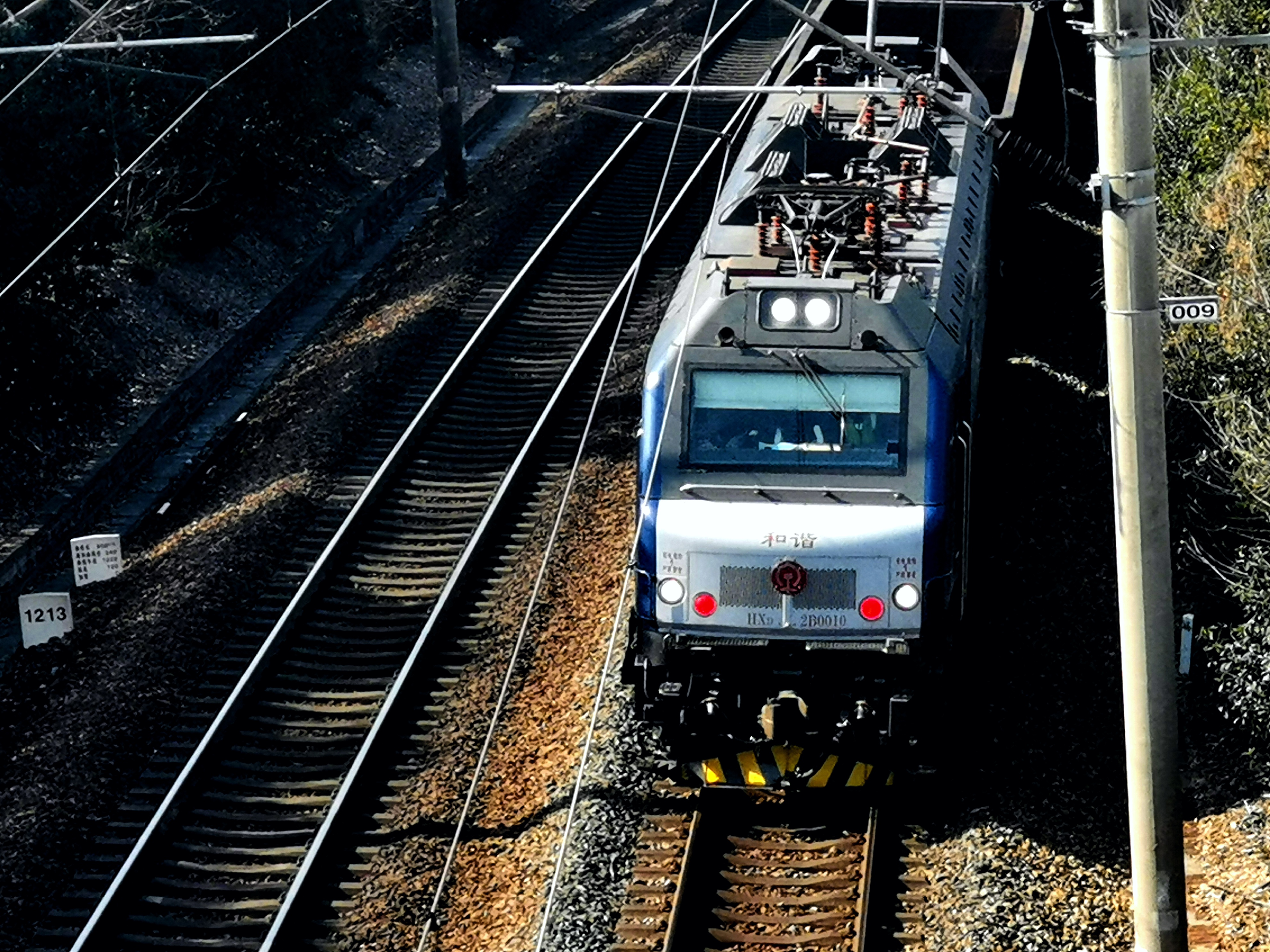 镇江拍车 机位:江苏省镇江市七里店北府路跨线桥 有沪宁高速铁路,普速