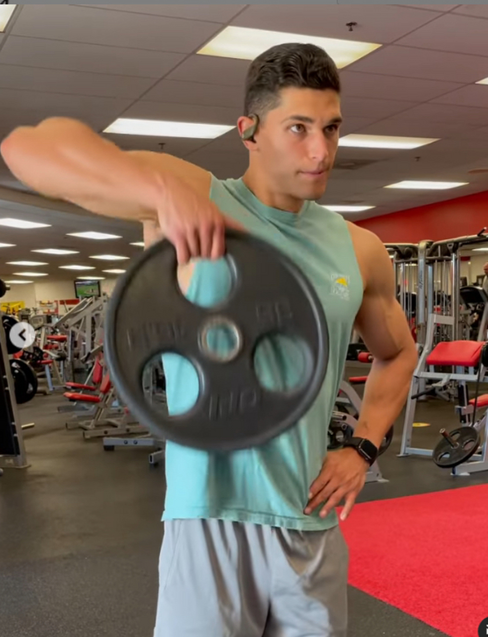 爱运动的帅哥trevor signorin第一期