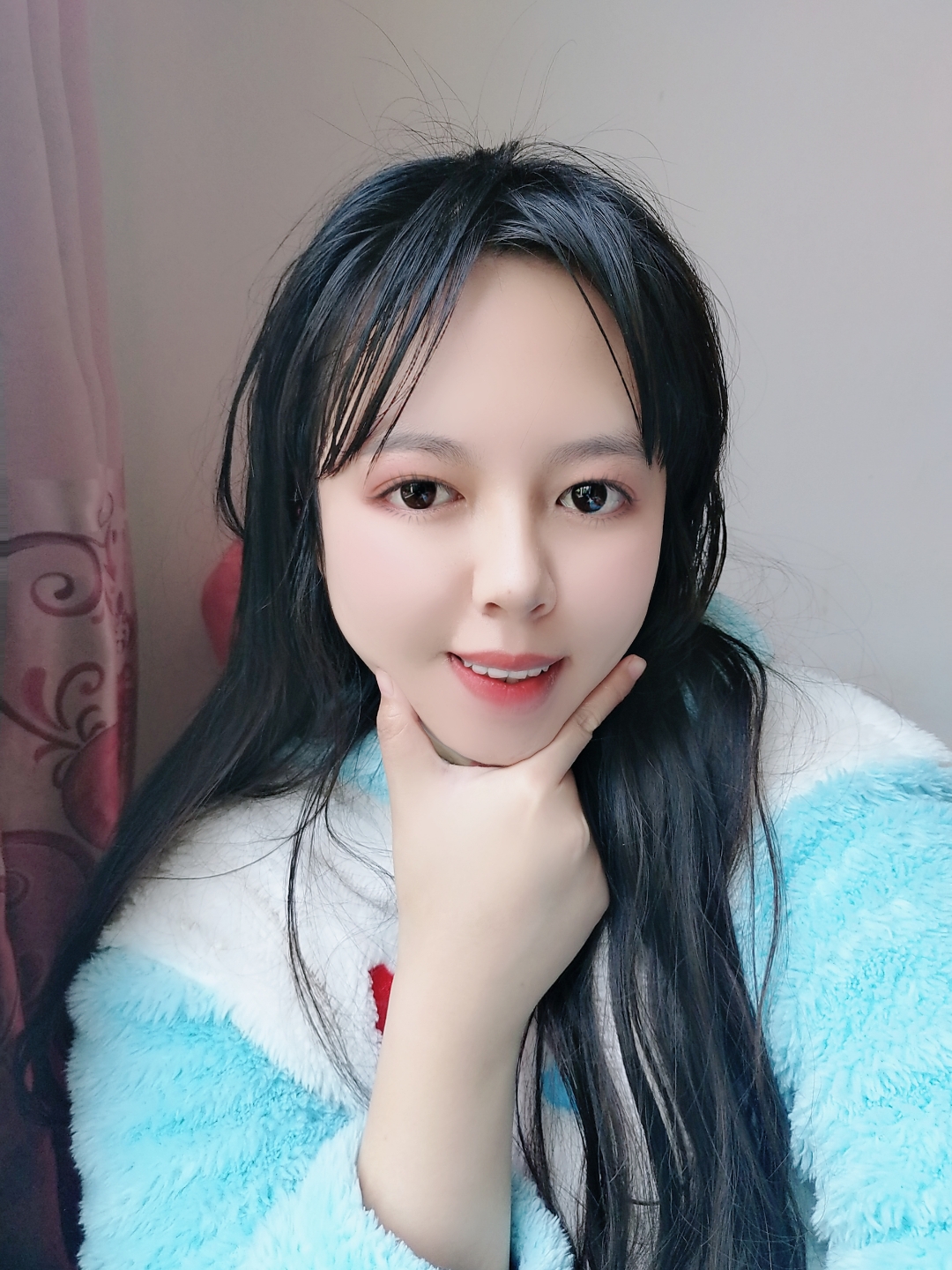 艺名 童可可 原名梁凯瑶 酷狗音乐人 来自广西