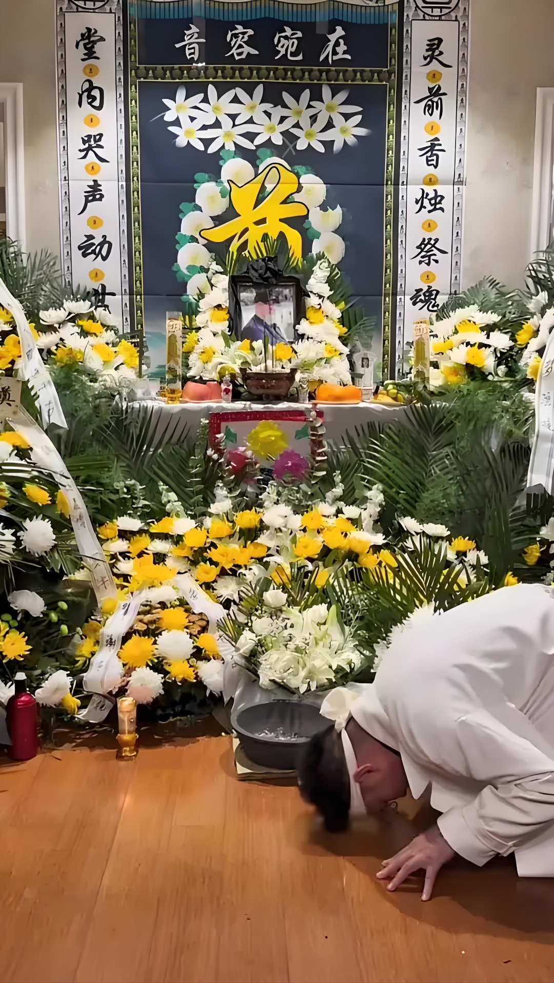 去世灵堂随拍照片紫阳丧葬道场视频丧事联盟1号葬礼图片殡仪馆悼念