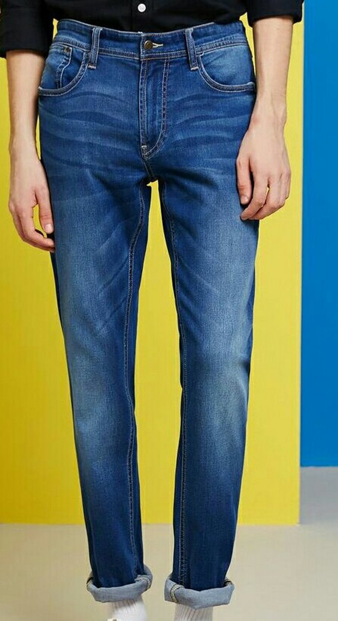 尿尿尿西藏牛仔裤 总部地点福建省厦门市鼓浪屿 董事长尿尿海1967年11