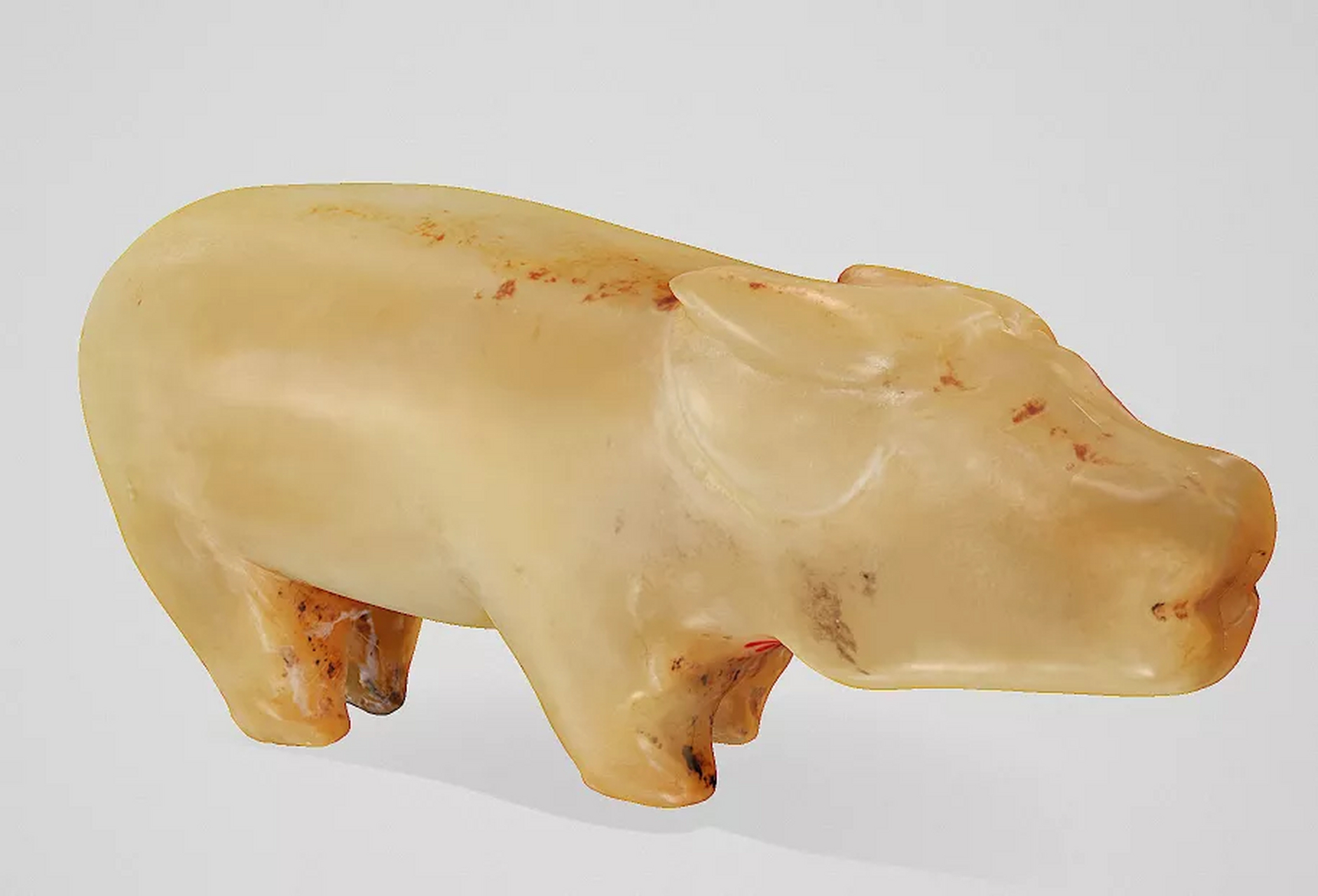 商代圆雕玉水牛