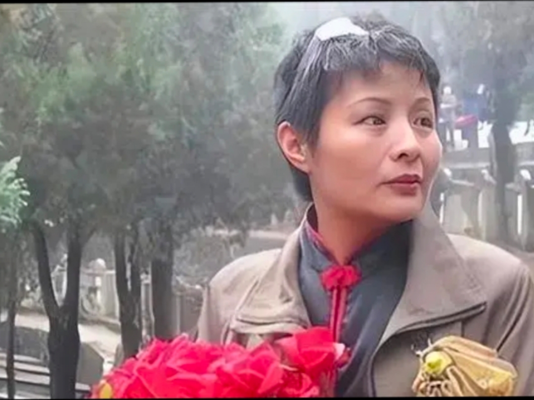 老山女兵谢楠,多次被梦境缠绕,只见一血肉模糊的面孔对她说:"楠姐,我