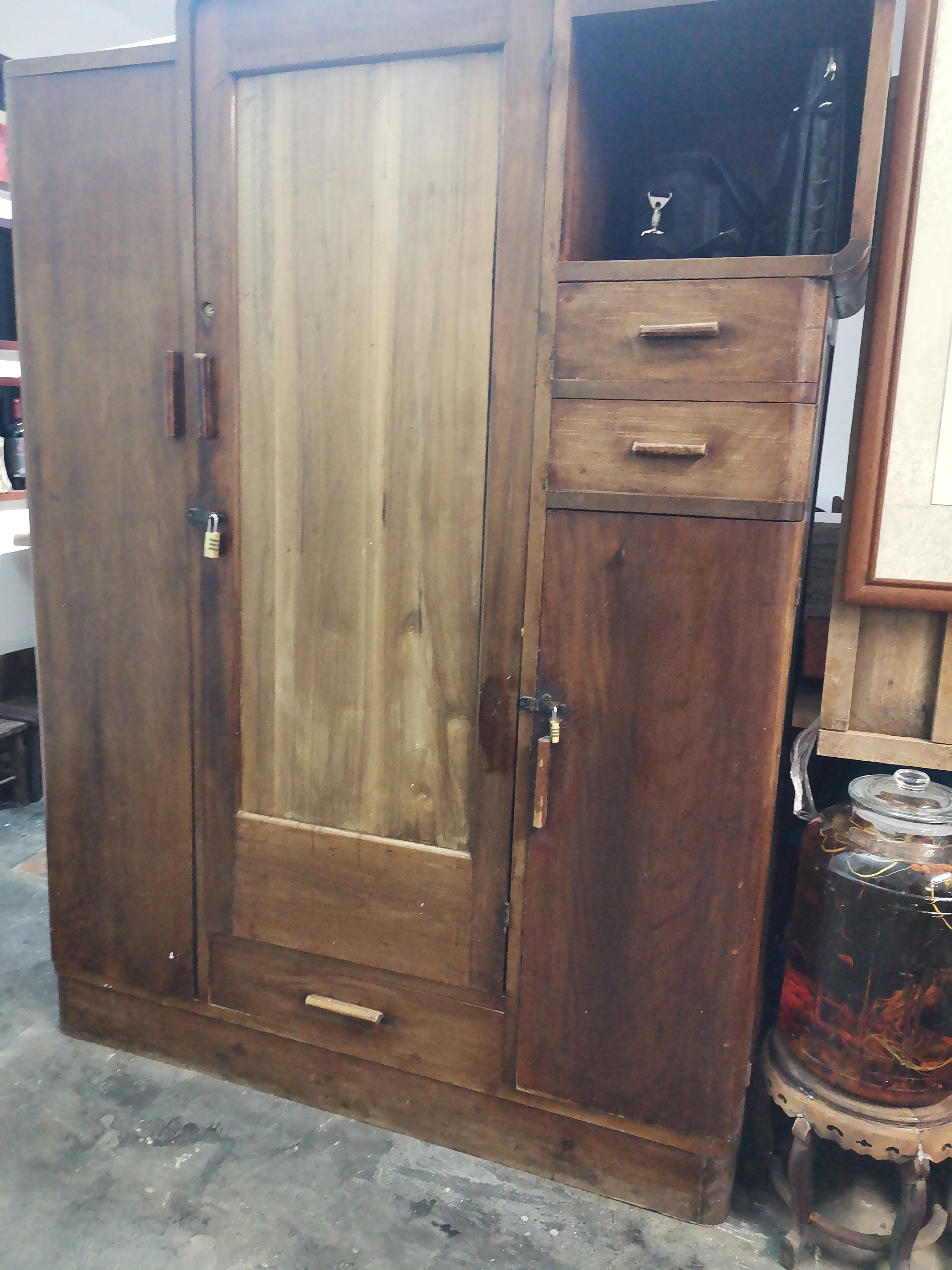 九十年代初期金丝楠木衣柜