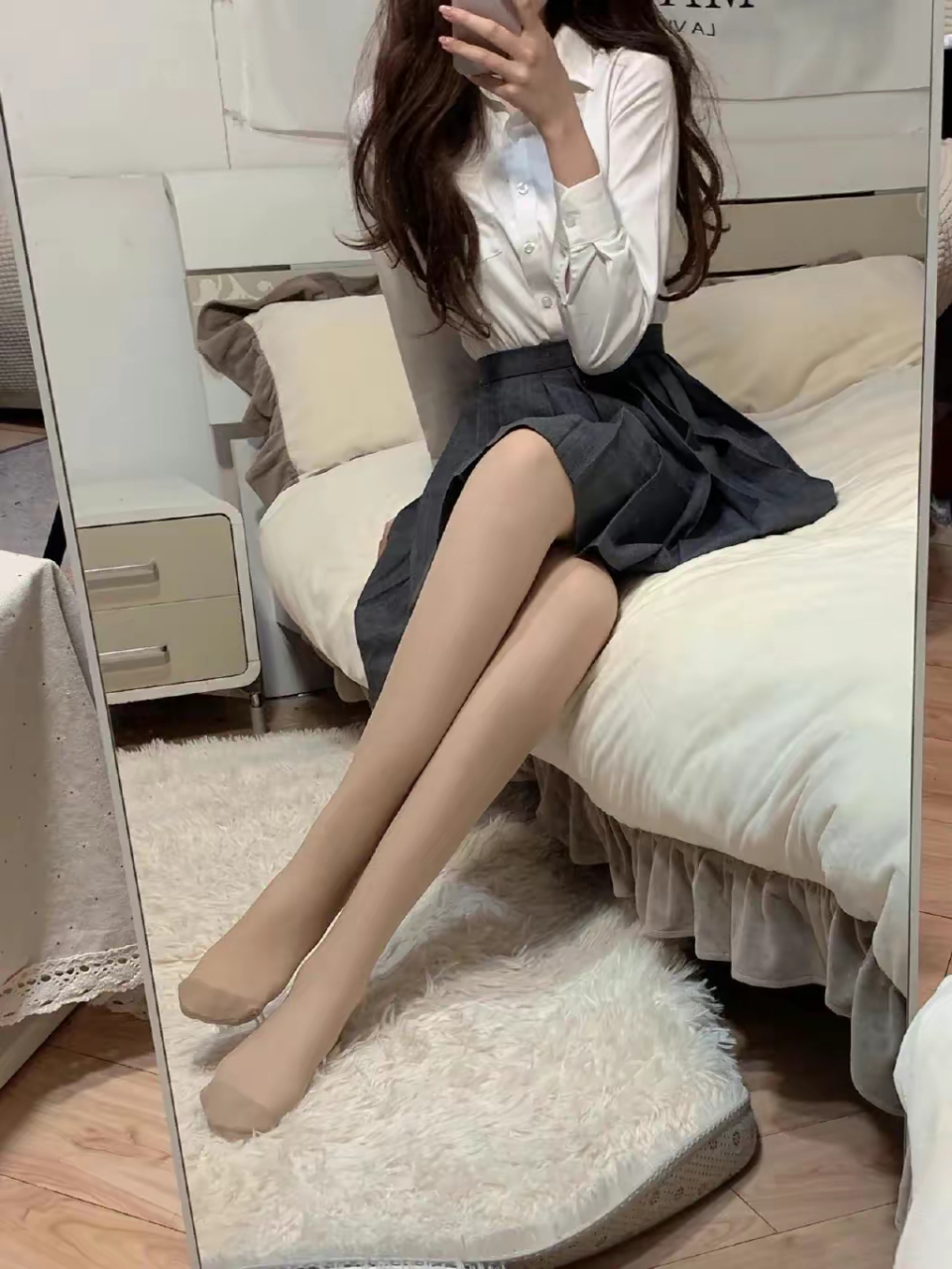 jk配上肉色丝袜,感觉更好了