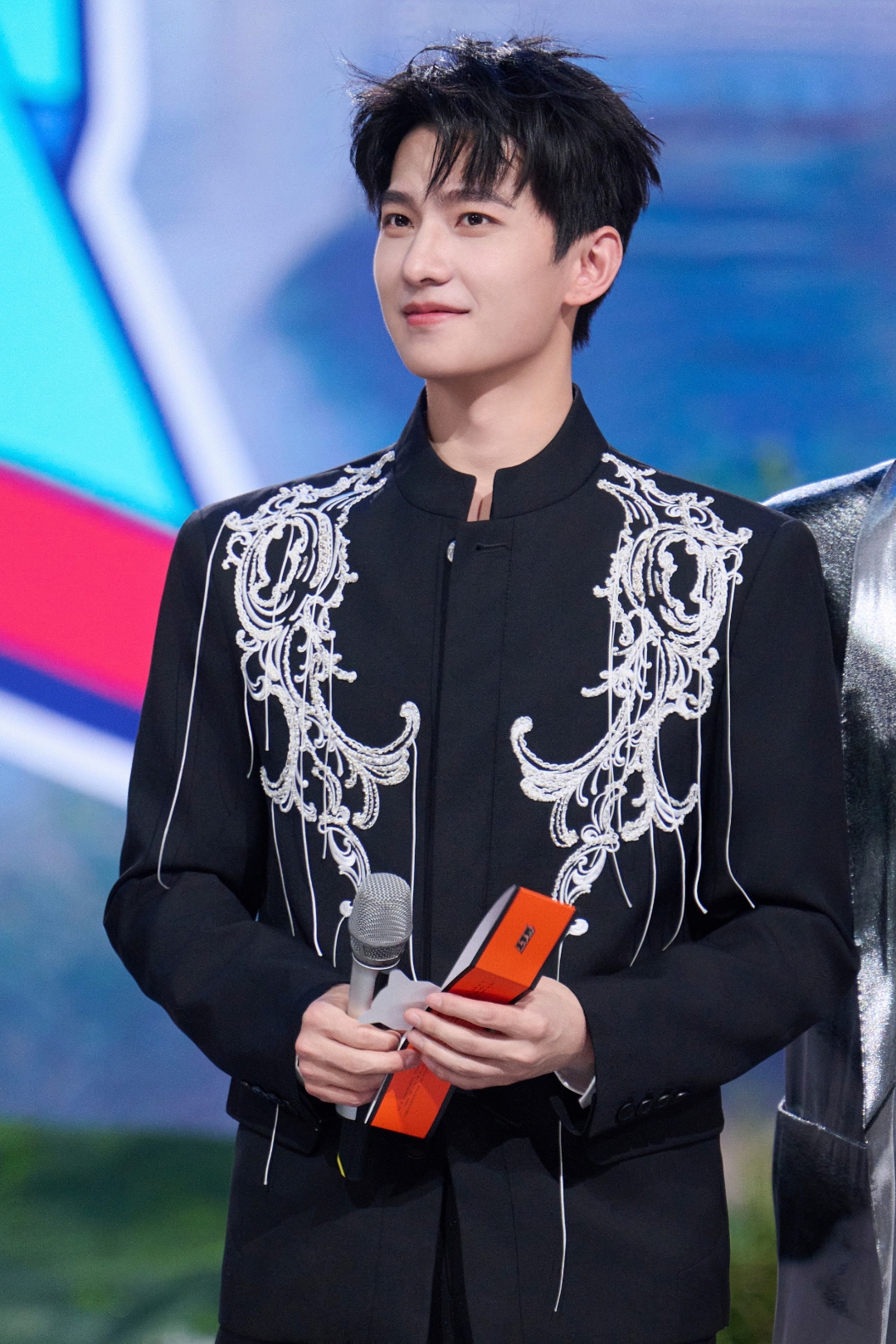 男星杨洋,颜值爆表,演技在线,出演过很多爆款的电视剧,大家对杨洋的