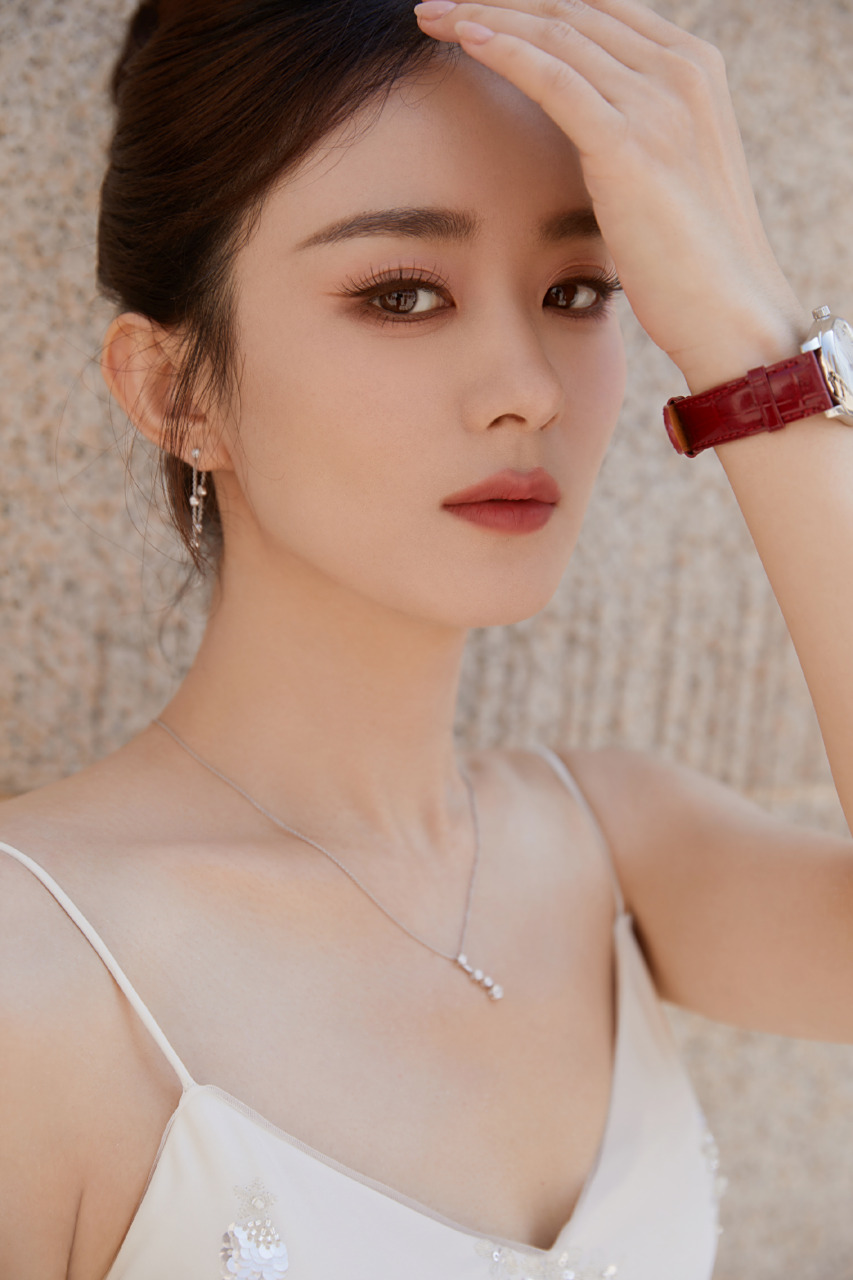 [庆祝]【浪琴表优雅形象大使赵丽颖】[鲜花] 颖宝佩戴名匠系列腕表