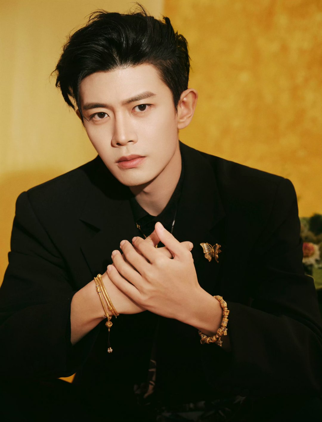 任嘉伦阳光帅气,英俊儒雅,很有男神风范,很讨人喜欢