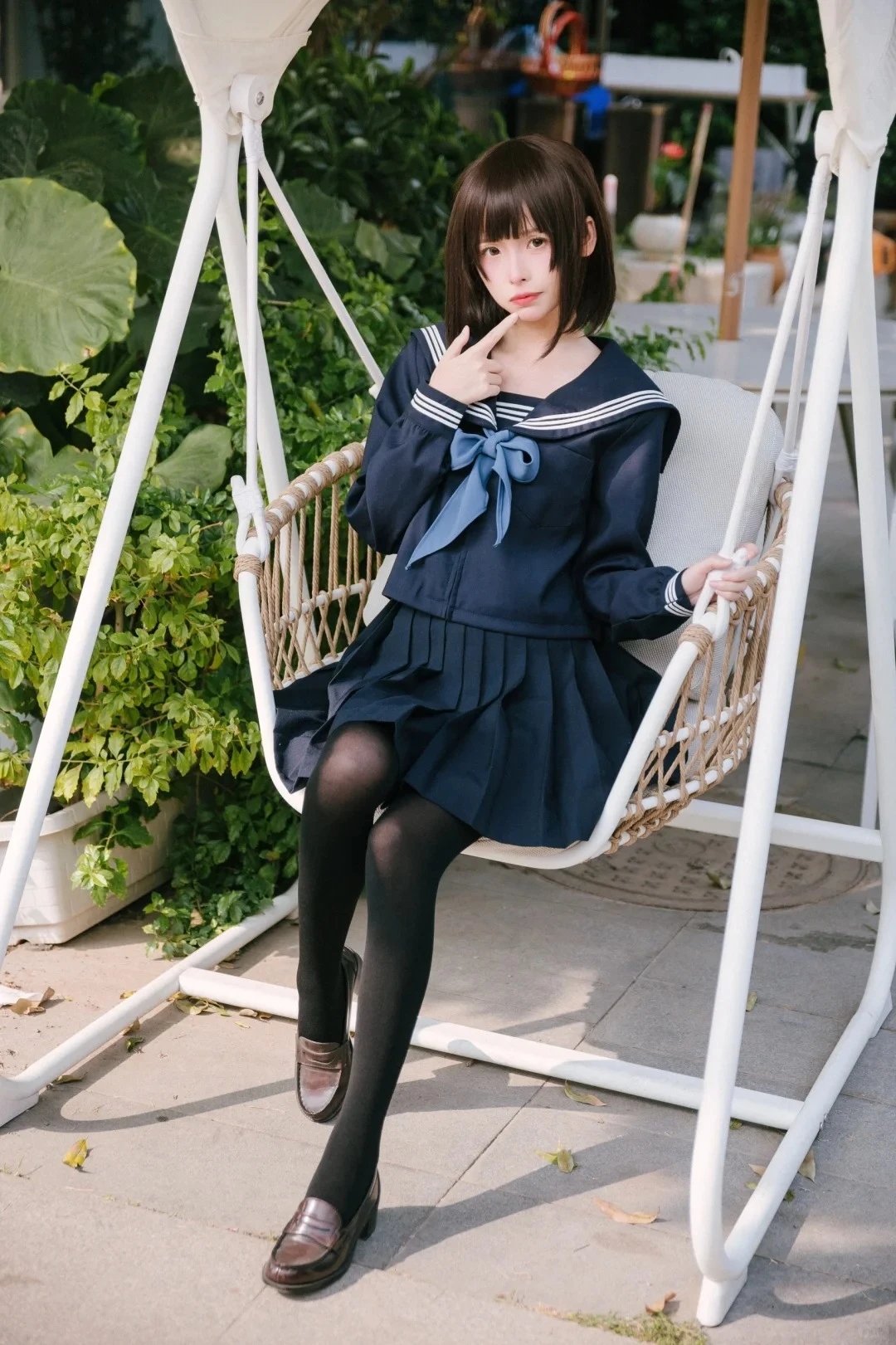 颜值cos,摇椅上的jk短发少女,这就是青春的模样