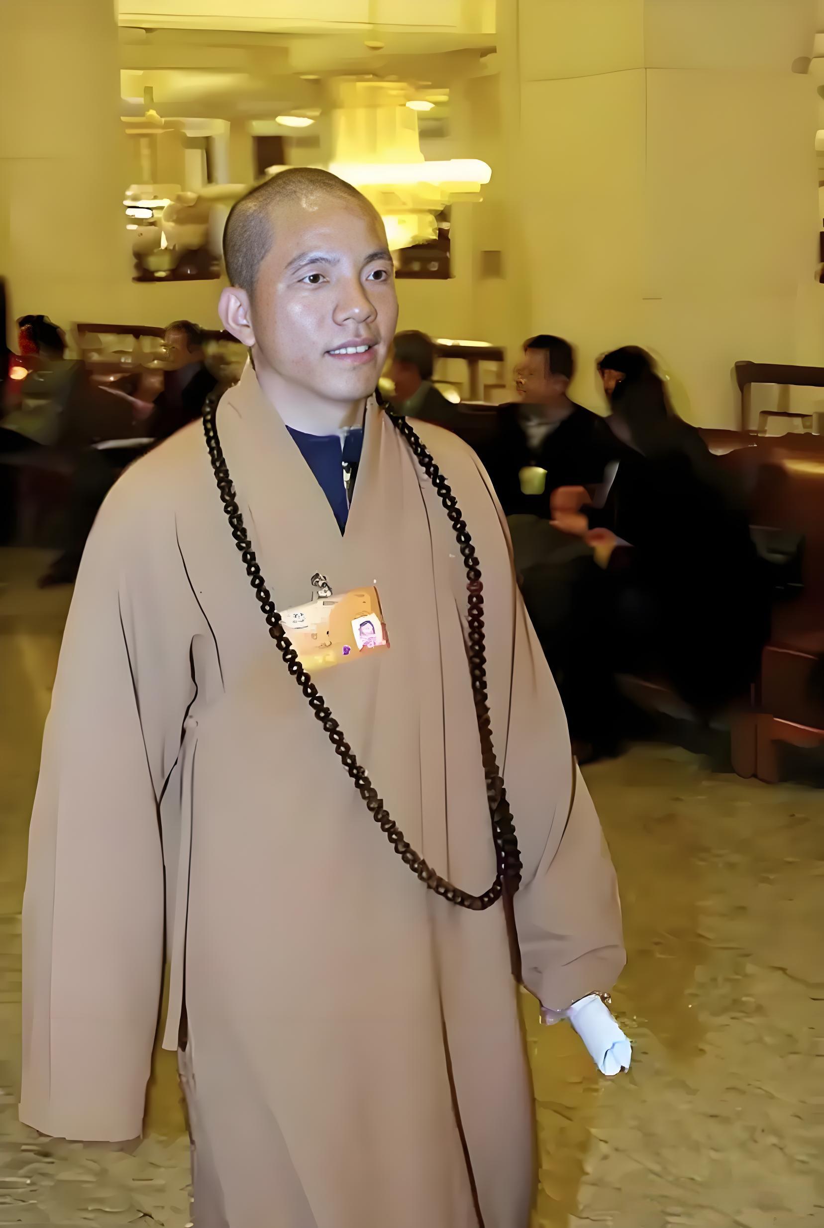 首先要提出人选,以2025年印乐法师担任住持为例,便是由少林寺相关方面