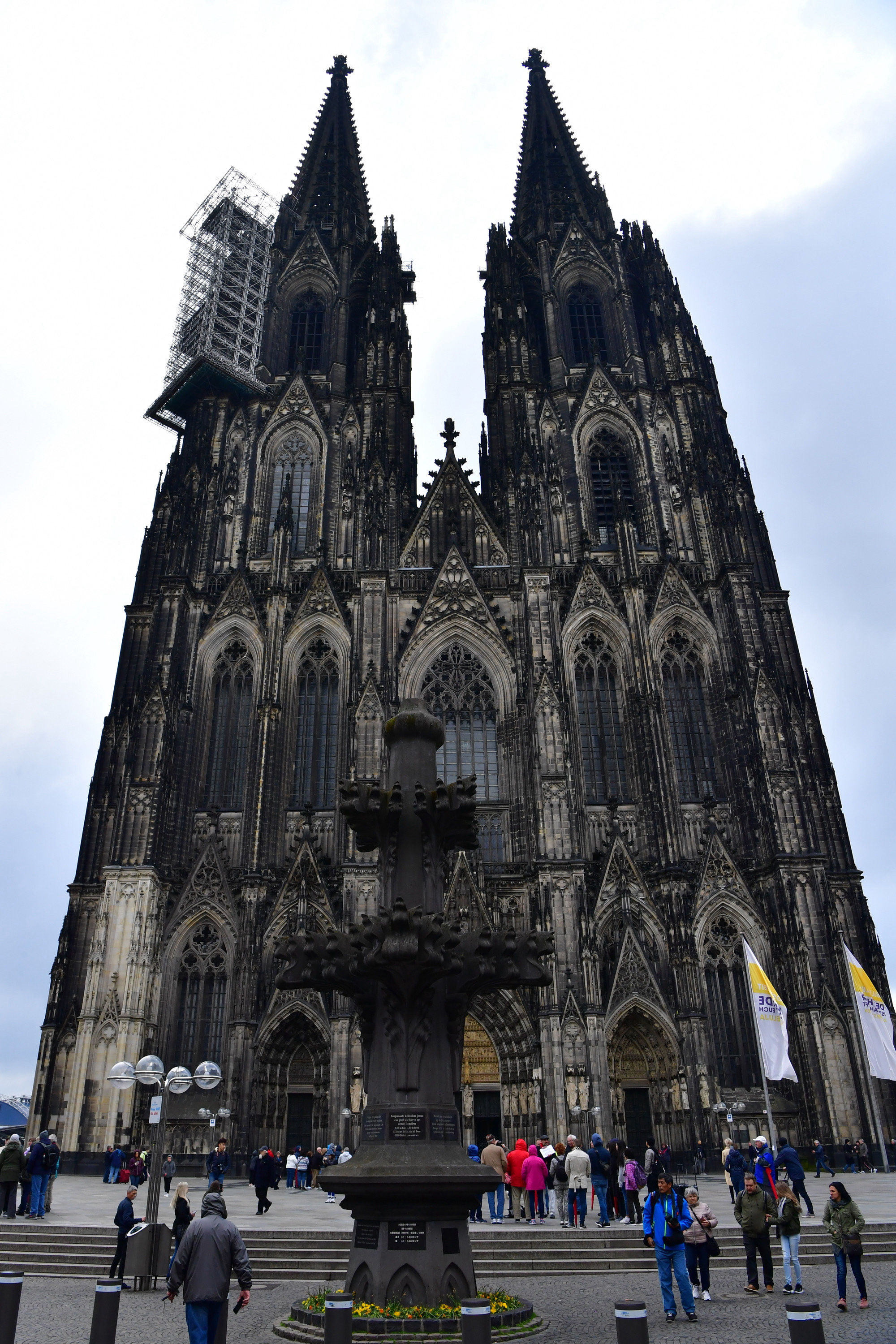 科隆大教堂是欧洲北部最大的教堂,集宏伟与细腻于一身,被誉为哥特式最