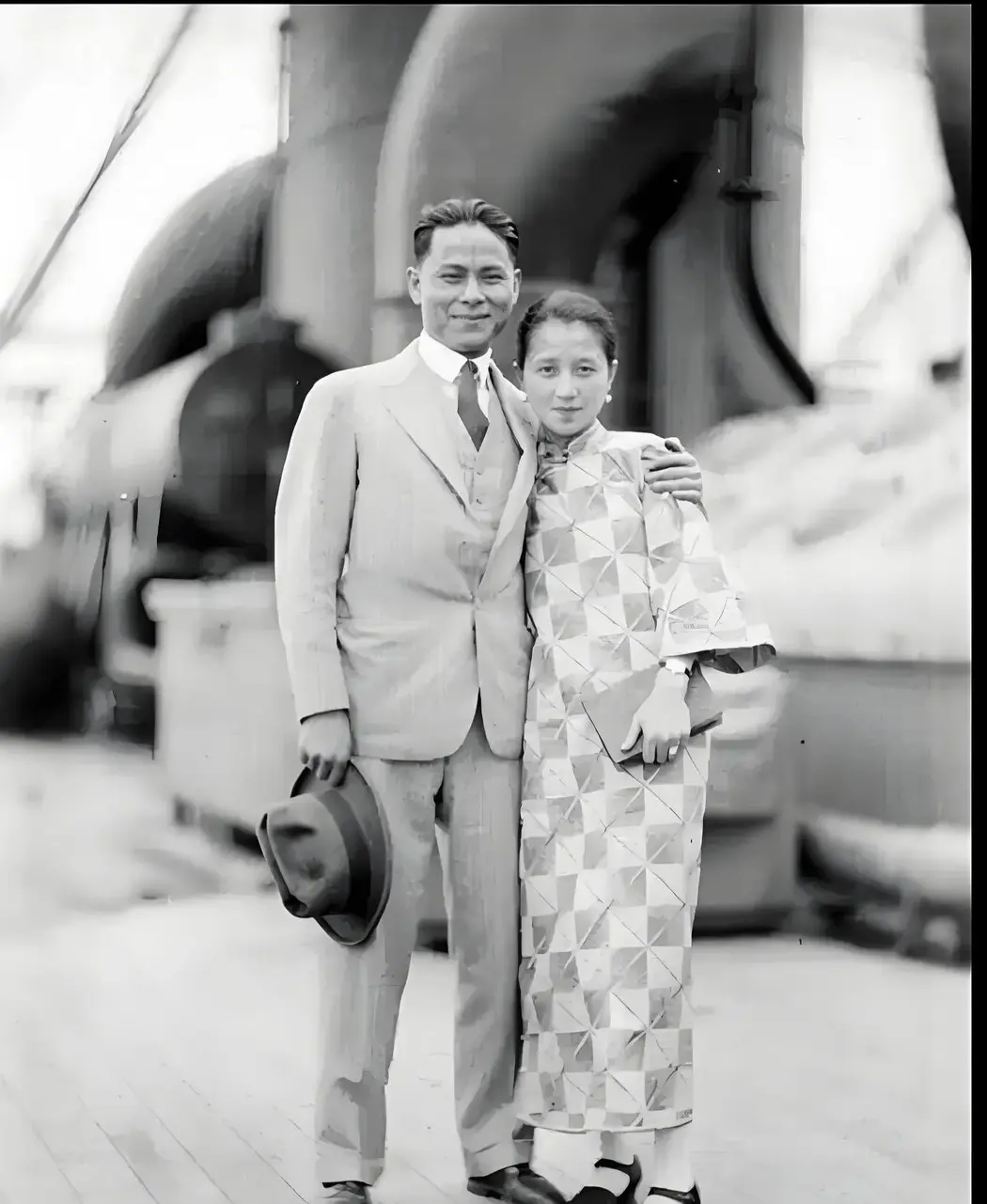 1959年上海提篮桥监狱,67岁的女汉奸陈璧君,突发胸口不适,被紧急送往