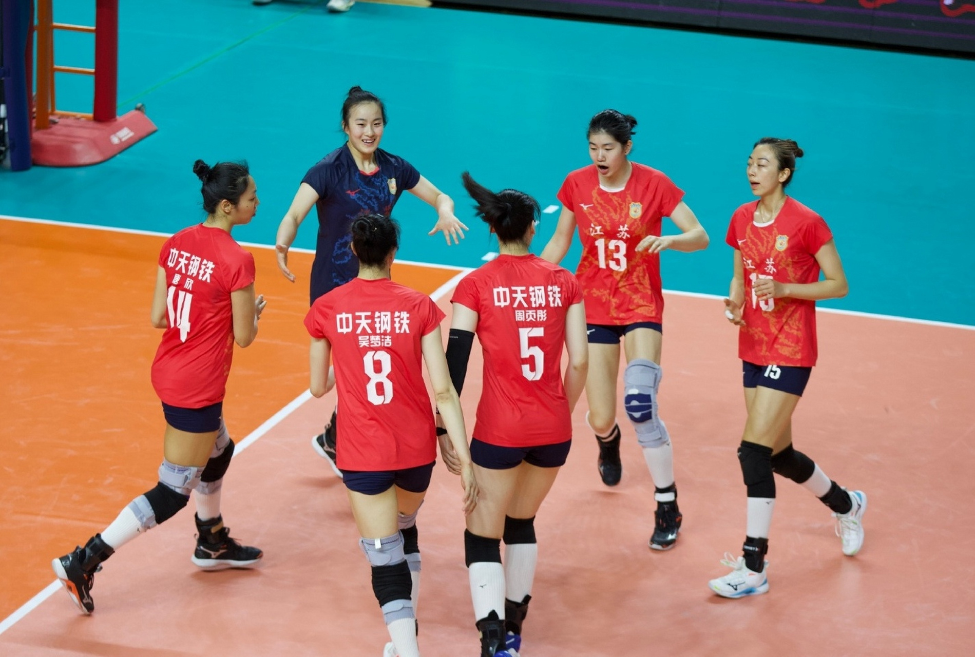 江苏女排这批小将在两年