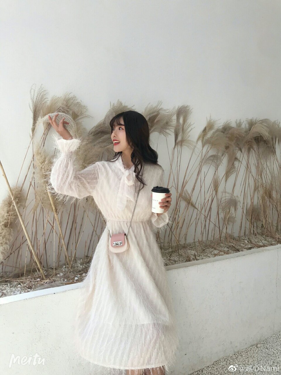 今日备份越心小姐姐@放扬的心心