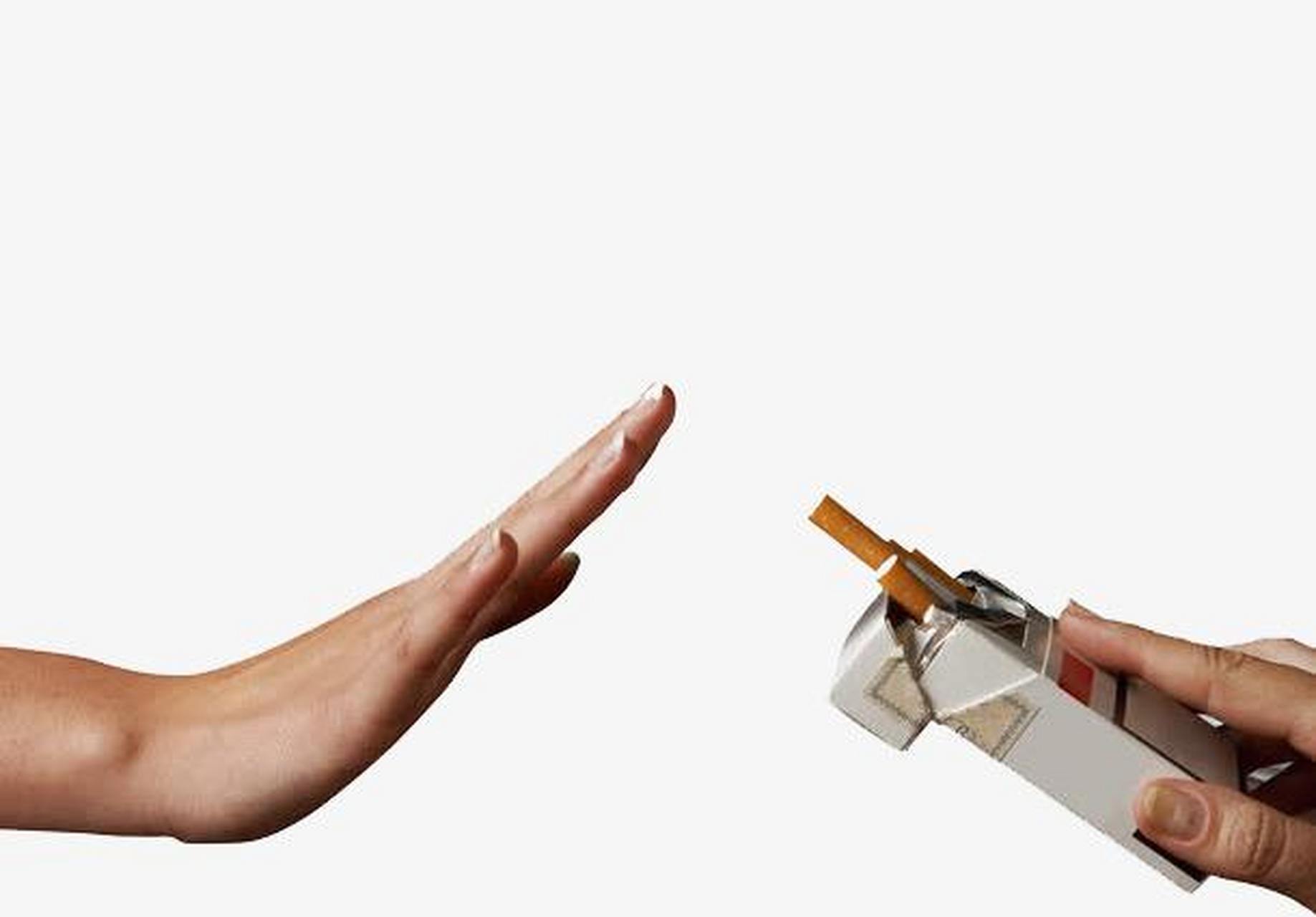 一朋友不抽烟不喝酒,自称好男人,不管我们怎么威逼利诱就是不抽不喝.