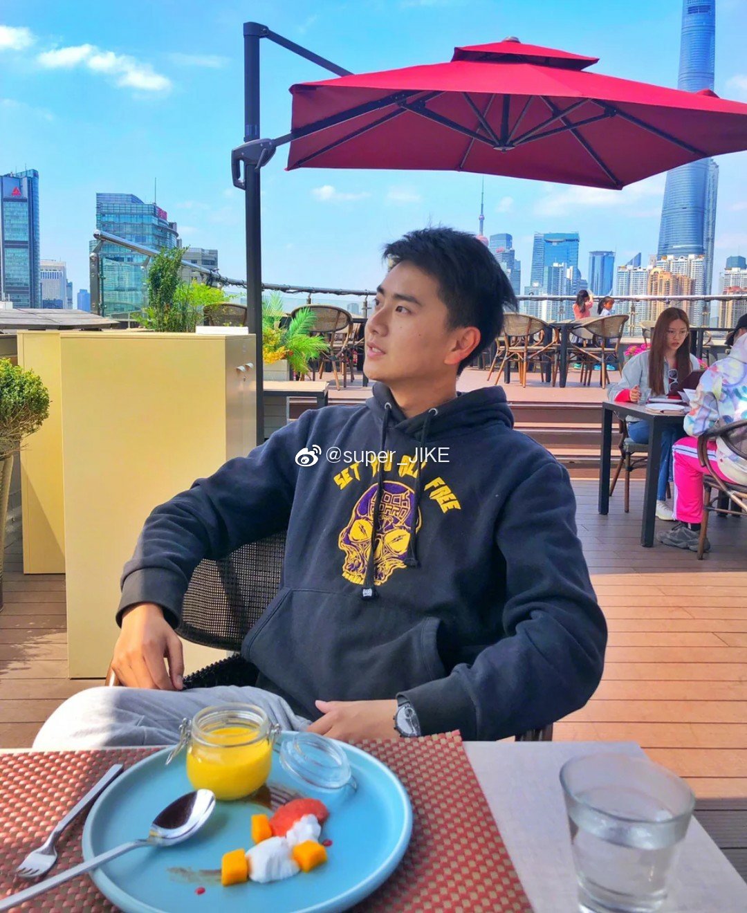 复旦时天宇和萨沙妻子张文嘉的甜蜜恋爱日常