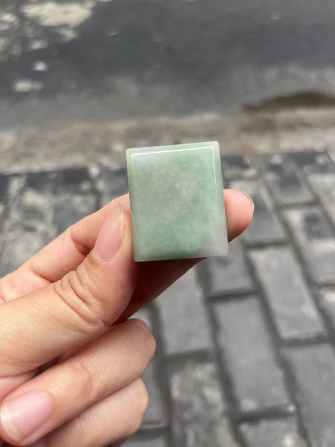 老翡翠飘花老帽正,大帽正尺寸如图,搭配文玩手串手链做个挂饰配饰