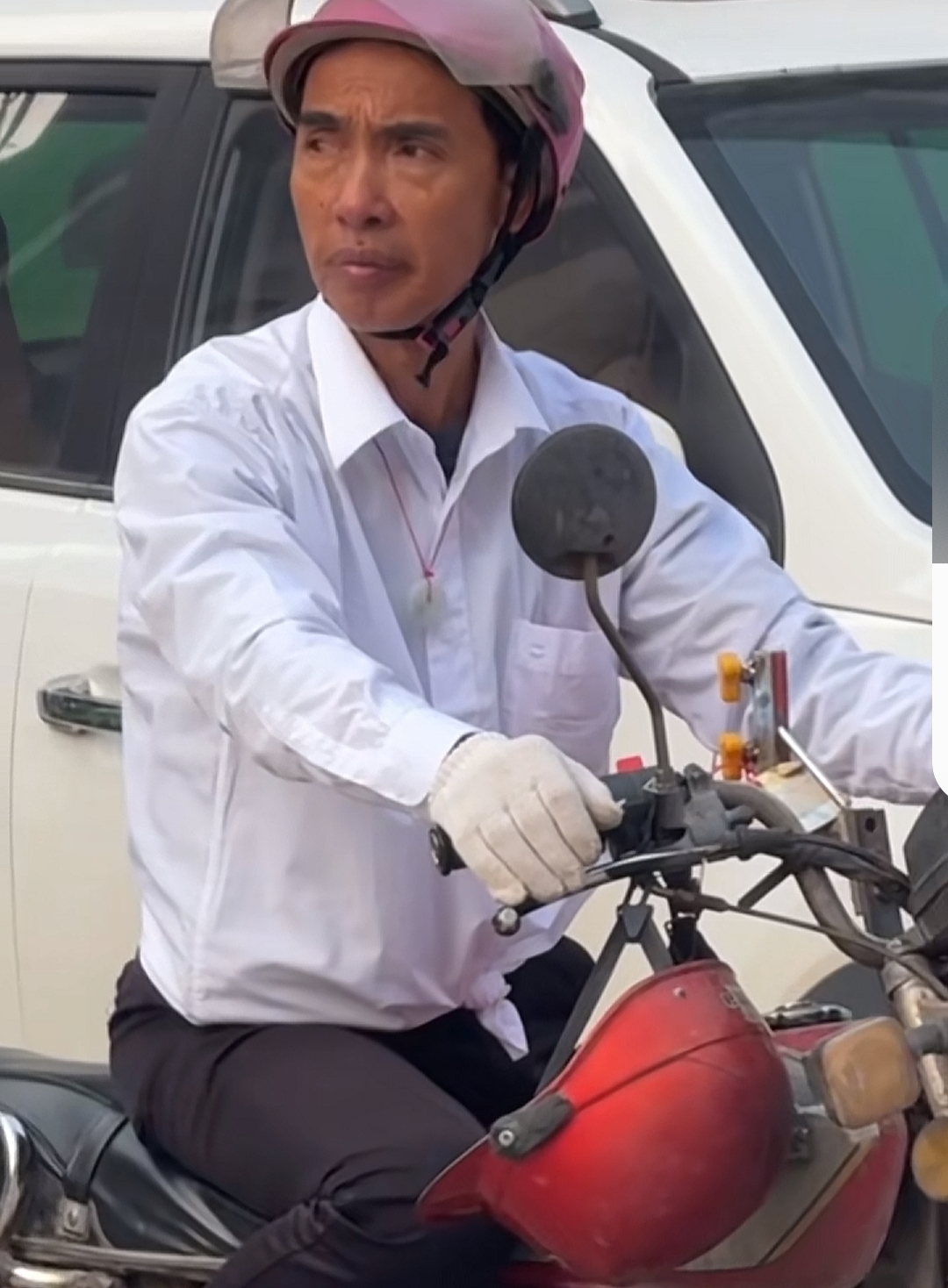 广东一名男子失业之后由于自己没一技之长而且年纪又大很难找工作