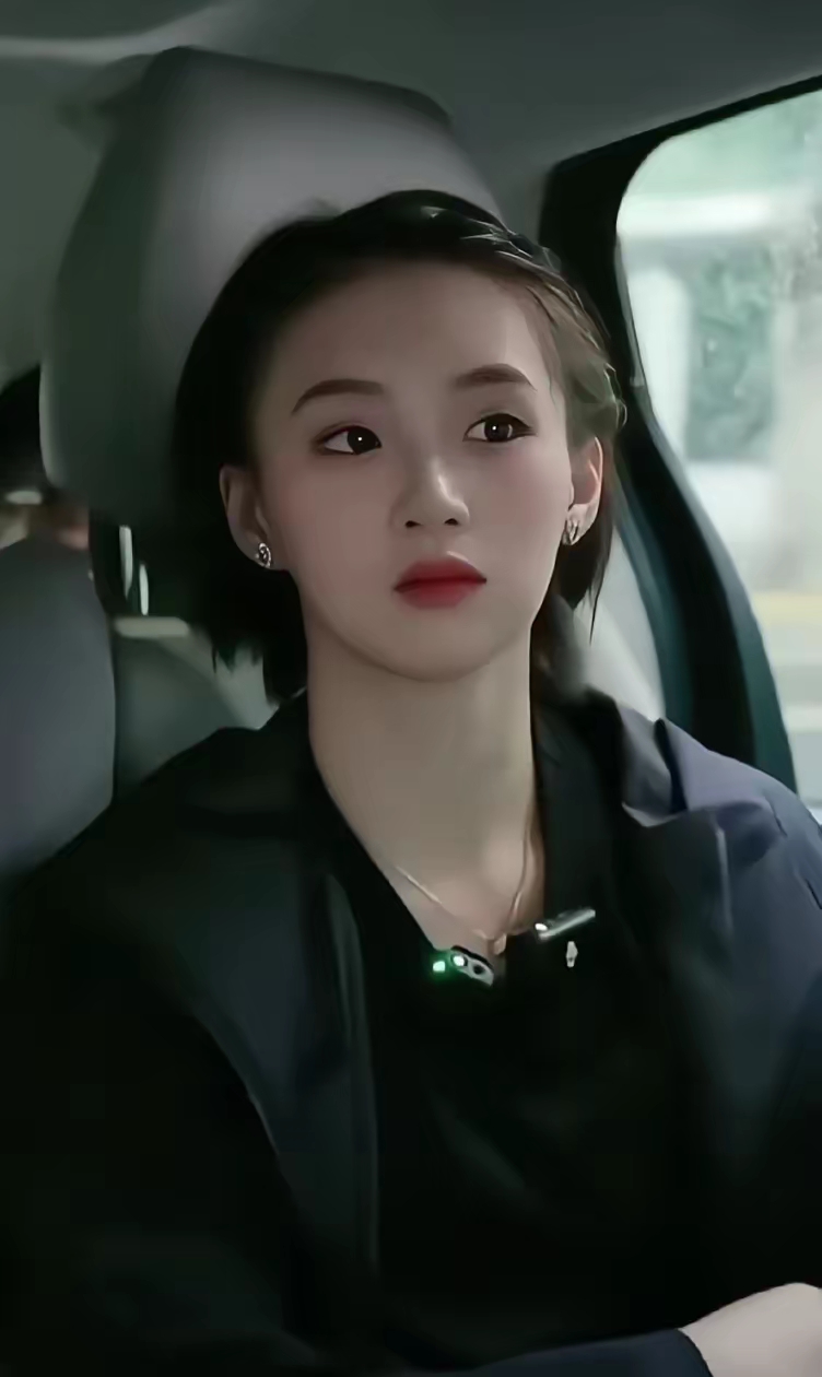 上海第一美女陈芋汐身材婀娜多姿,步履轻盈仿佛身在云间,腾云驾雾!