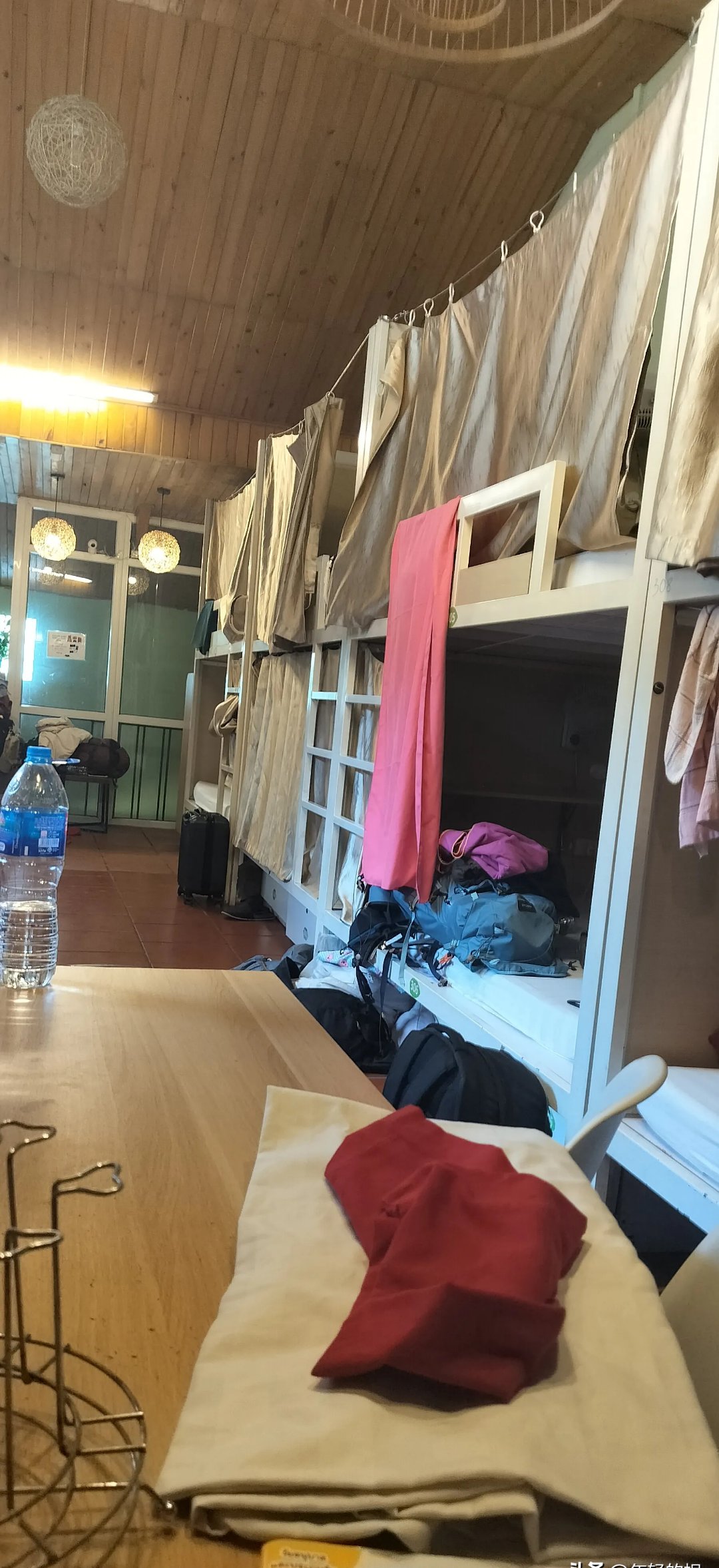 这些大叔们,揣着几万块钱,脑子里全是浪漫幻想