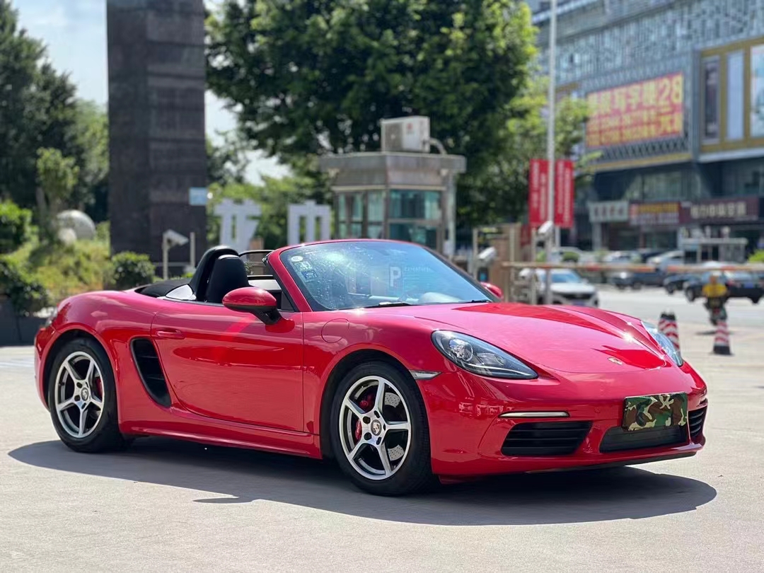 6万保时捷718 boxster 【年份】准17年 粤b深圳大户 【详情】2