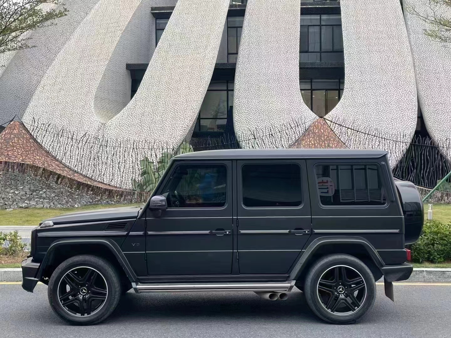 5l-v8大心脏 7挡手自一体 388匹马力 多功能方向盘 导航大屏 电动天窗