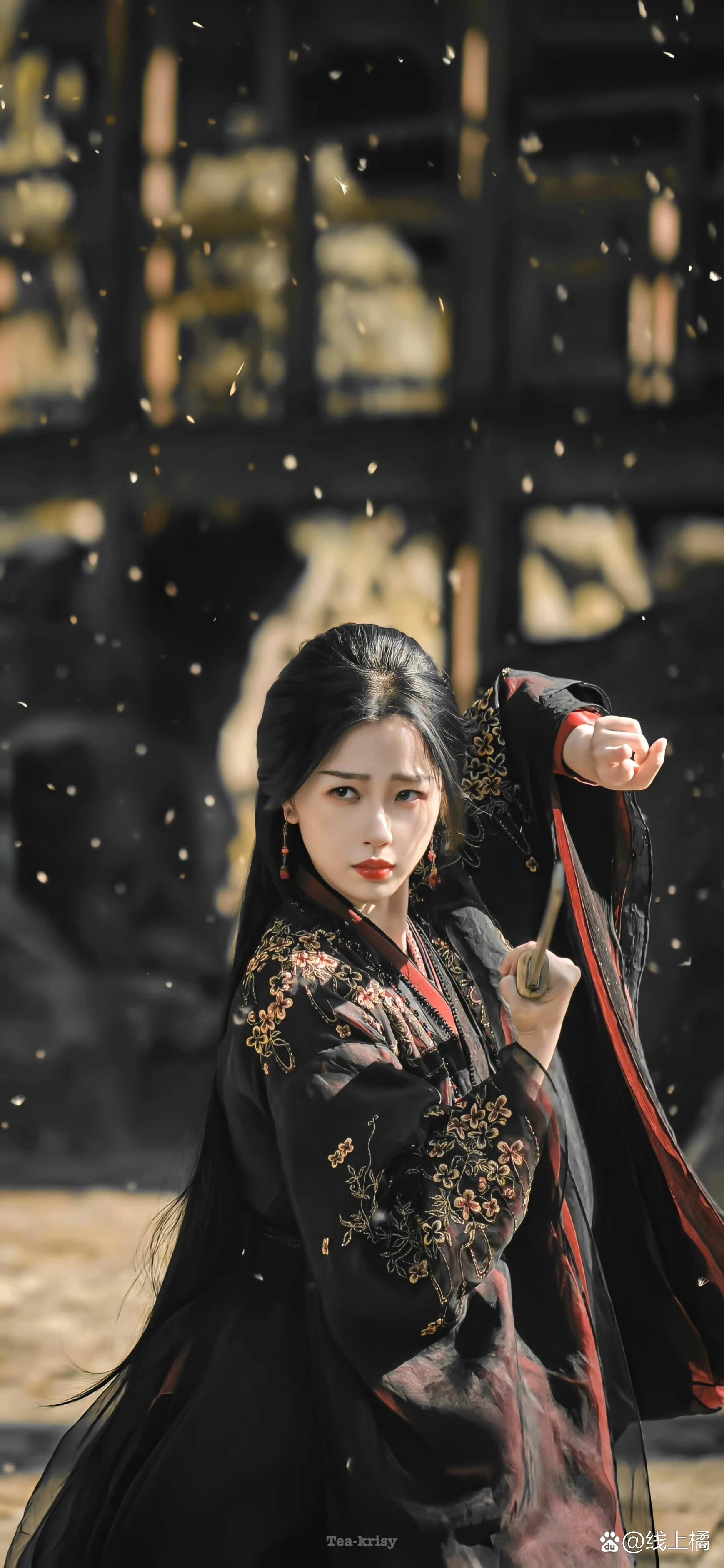 雨中舞剑,衣袂飘飘,仿若仙子下凡来.