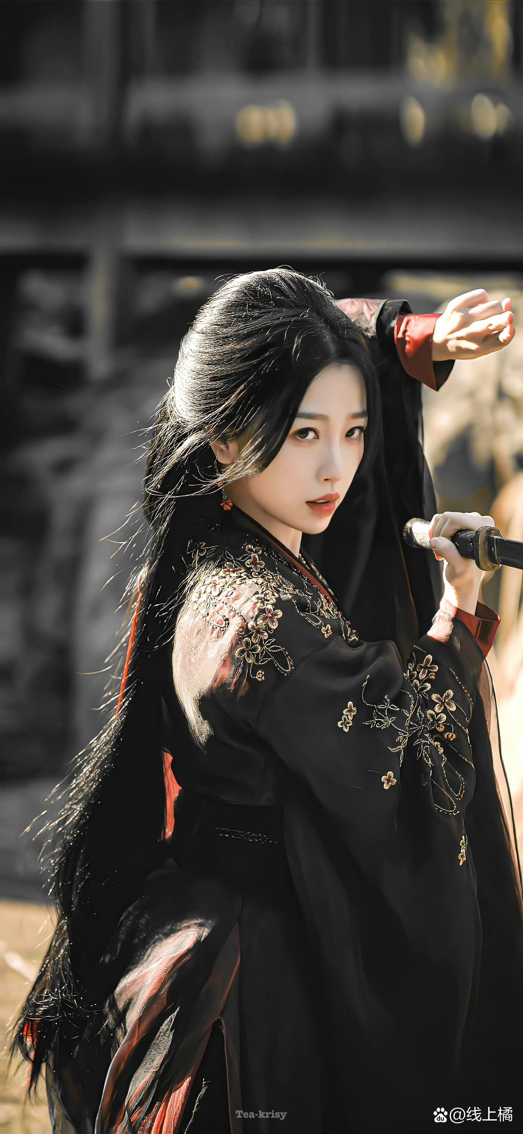 雨中舞剑,衣袂飘飘,仿若仙子下凡来.