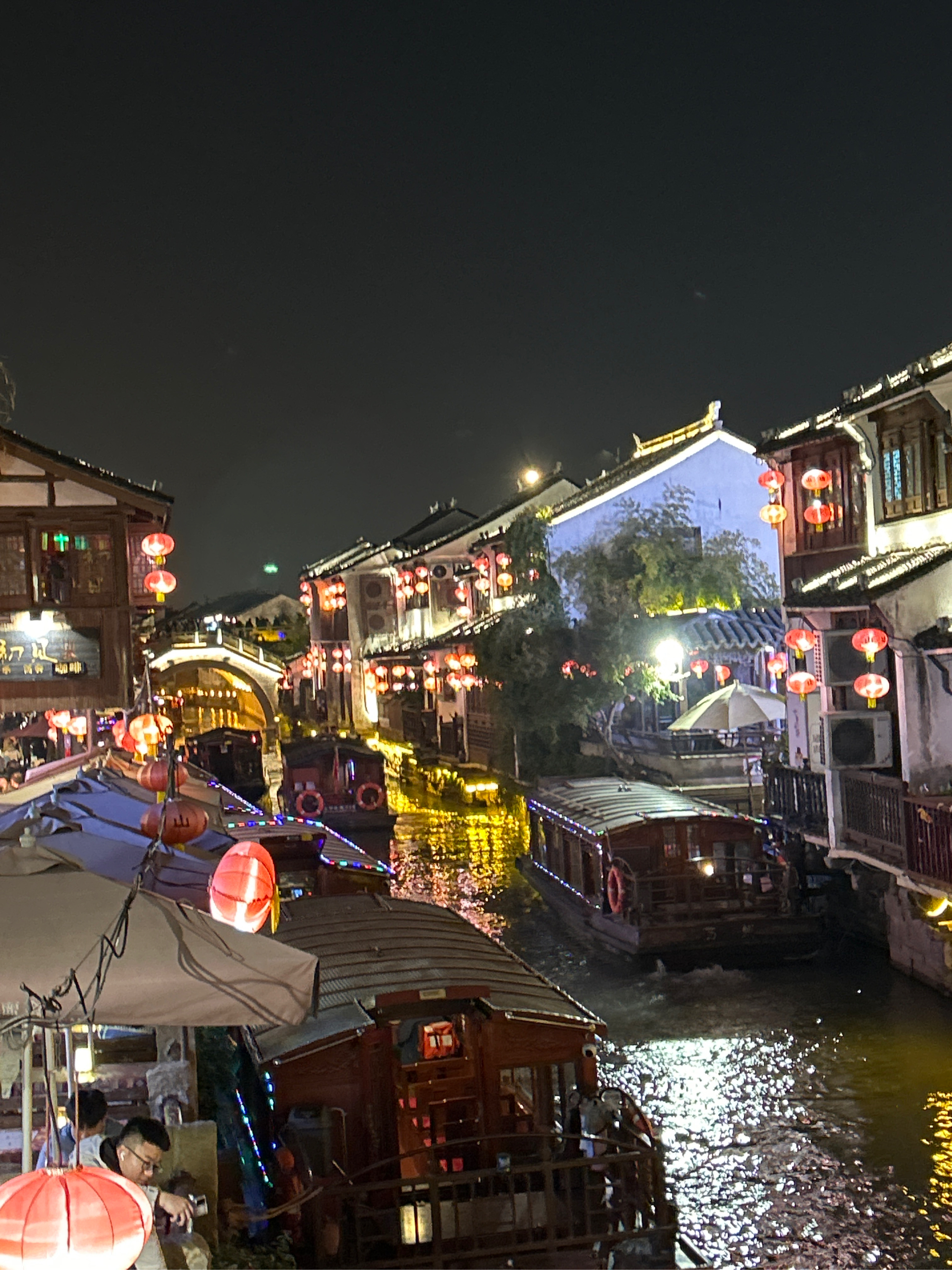 古镇夜景 真实图片