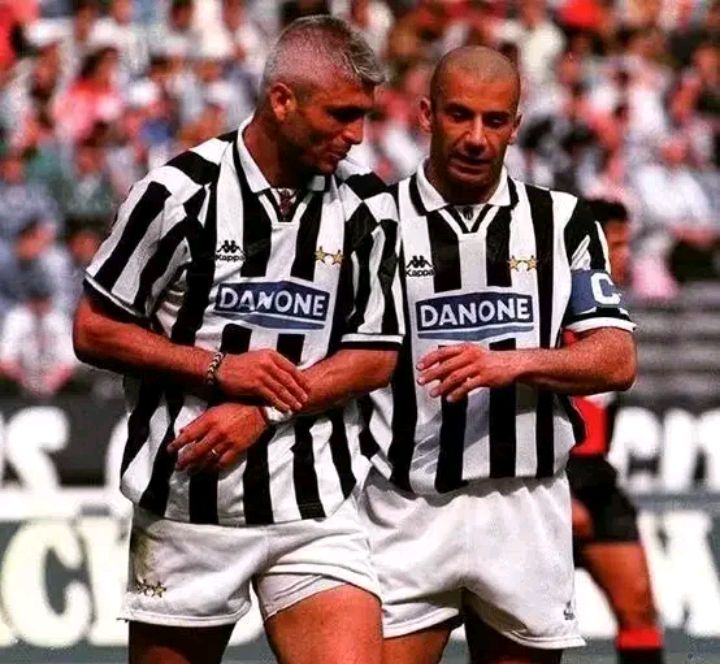 这位1米88的白头翁 也是大杀四方的猛将 尤文米堡 马赛 拉齐奥都留下