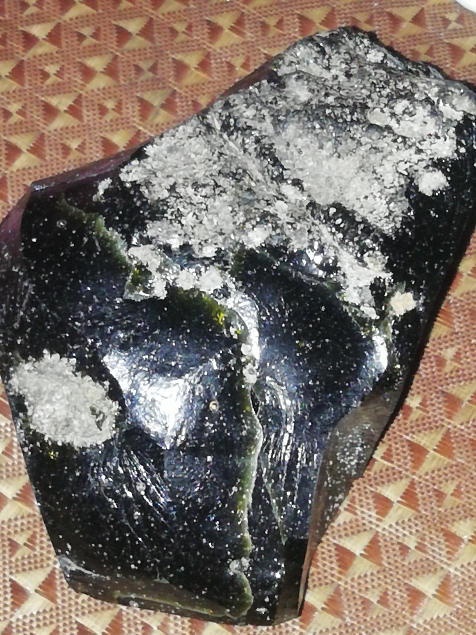 假玻璃陨石 绝品图片