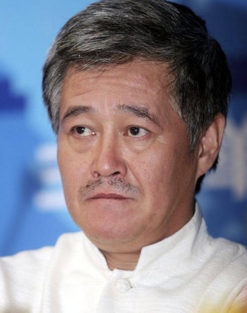 一众专家评赵本山的小品:"低级趣味,不能给人带来教育意义,"对此赵