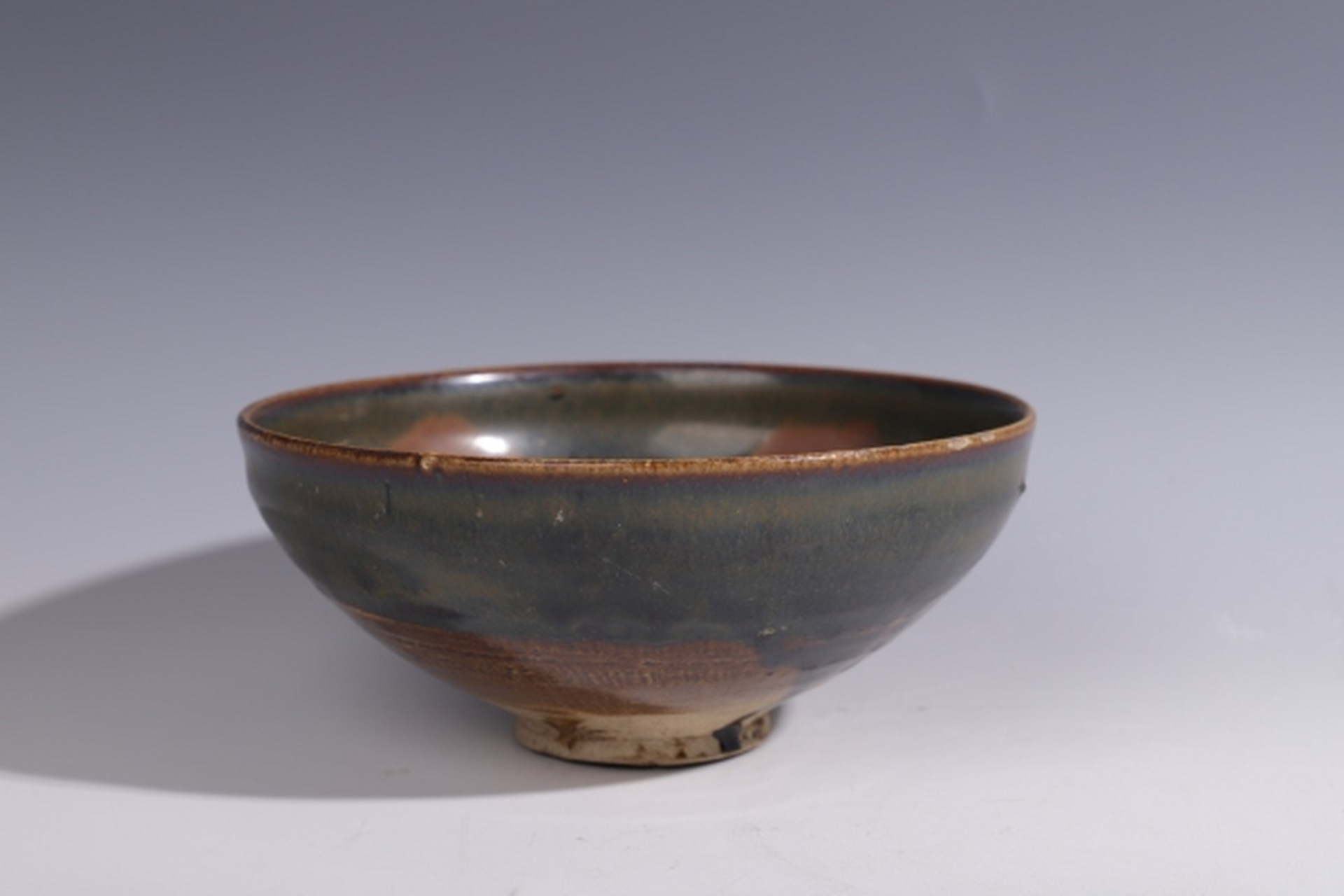 古董艺术品# #瓷器鉴赏# 此件金元·磁州窑铁锈花油滴碗,高8cm,口径