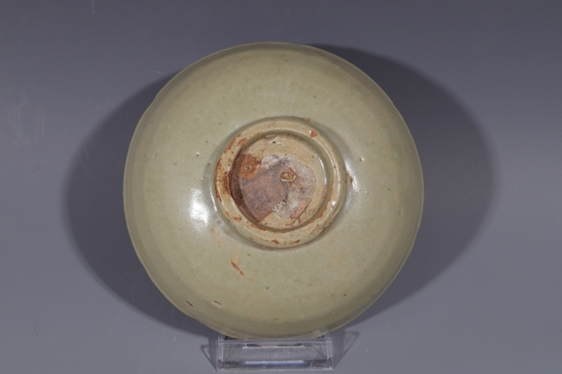 古董艺术品# #瓷器鉴赏# 此件元·龙泉窑青瓷花口出筋碗,高6cm,口径