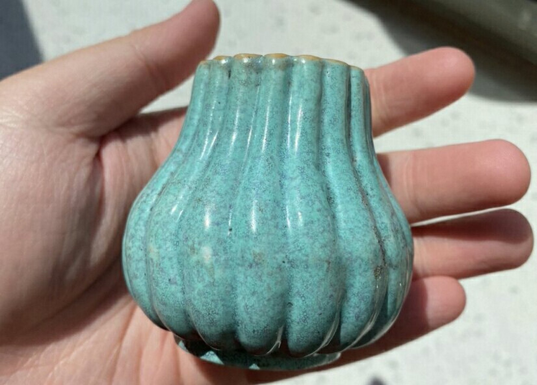 瓷器鉴赏实录#瓷器#  &藏友咨询:炉钧釉螭龙水盂,请崔凯老师断代和