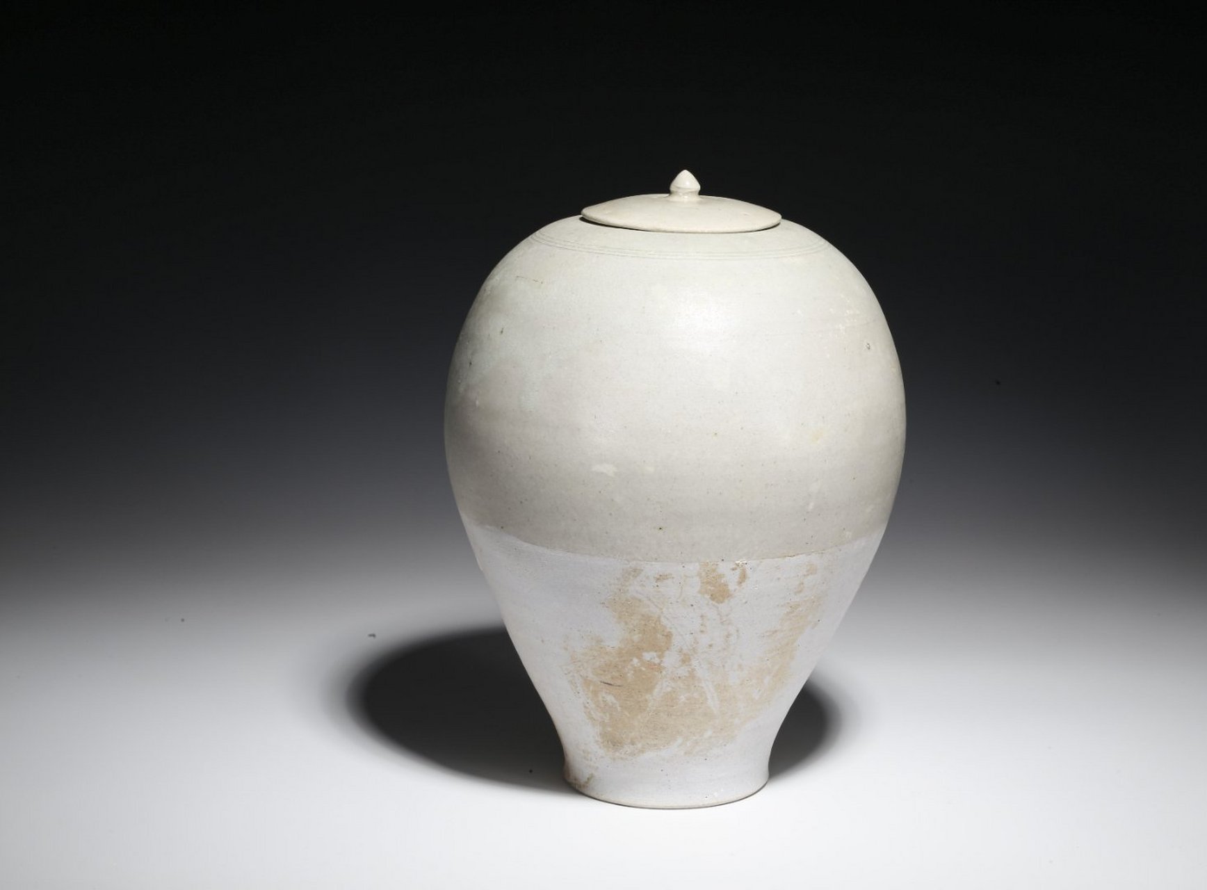 古董艺术品# #瓷器鉴赏# 此件唐·巩县窑青瓷盖罐,口径7cm,高28.