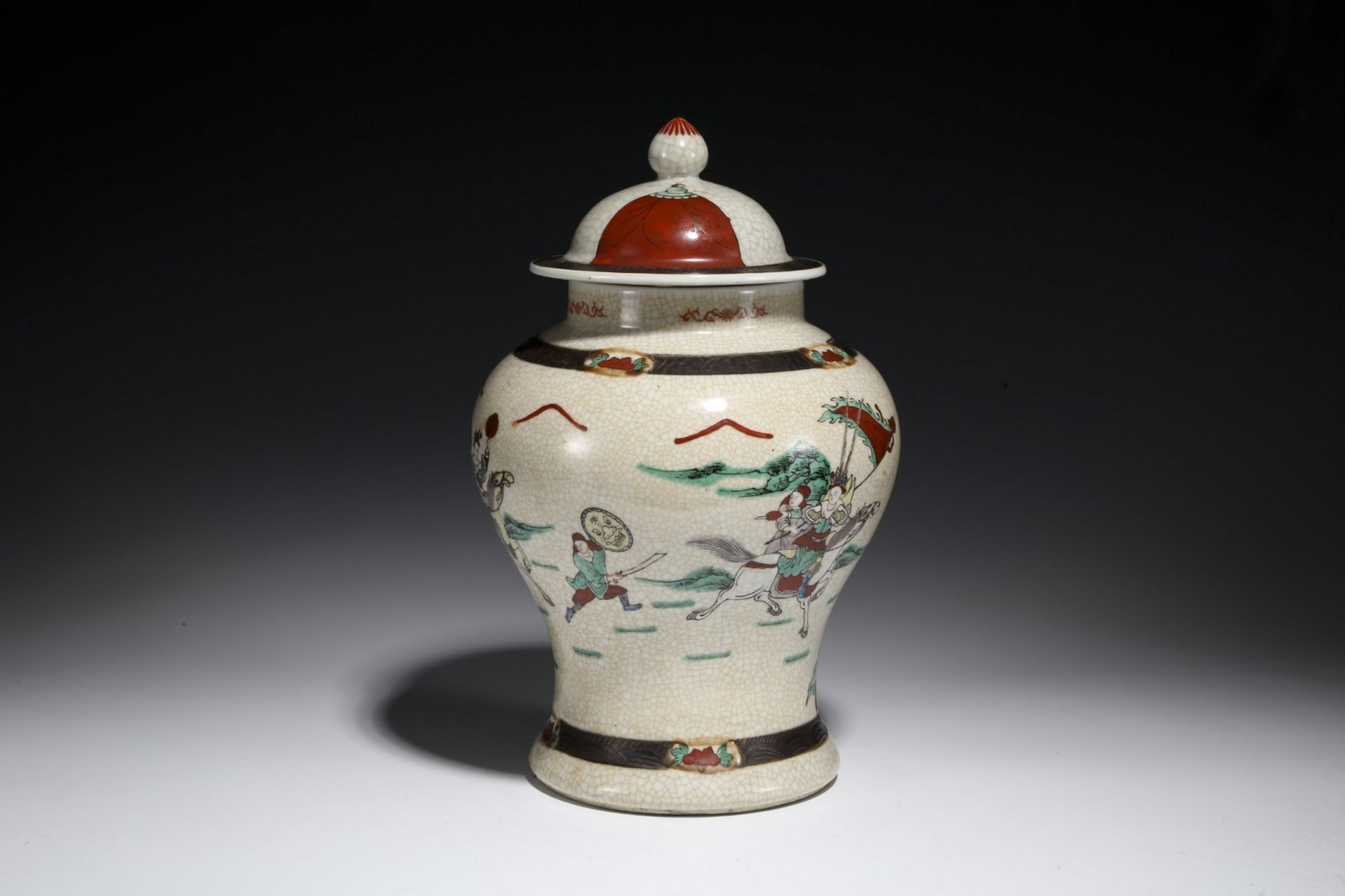 收藏之旅# #瓷器鉴赏# 此件清同治·哥釉五彩刀马人物纹将军罐,口径